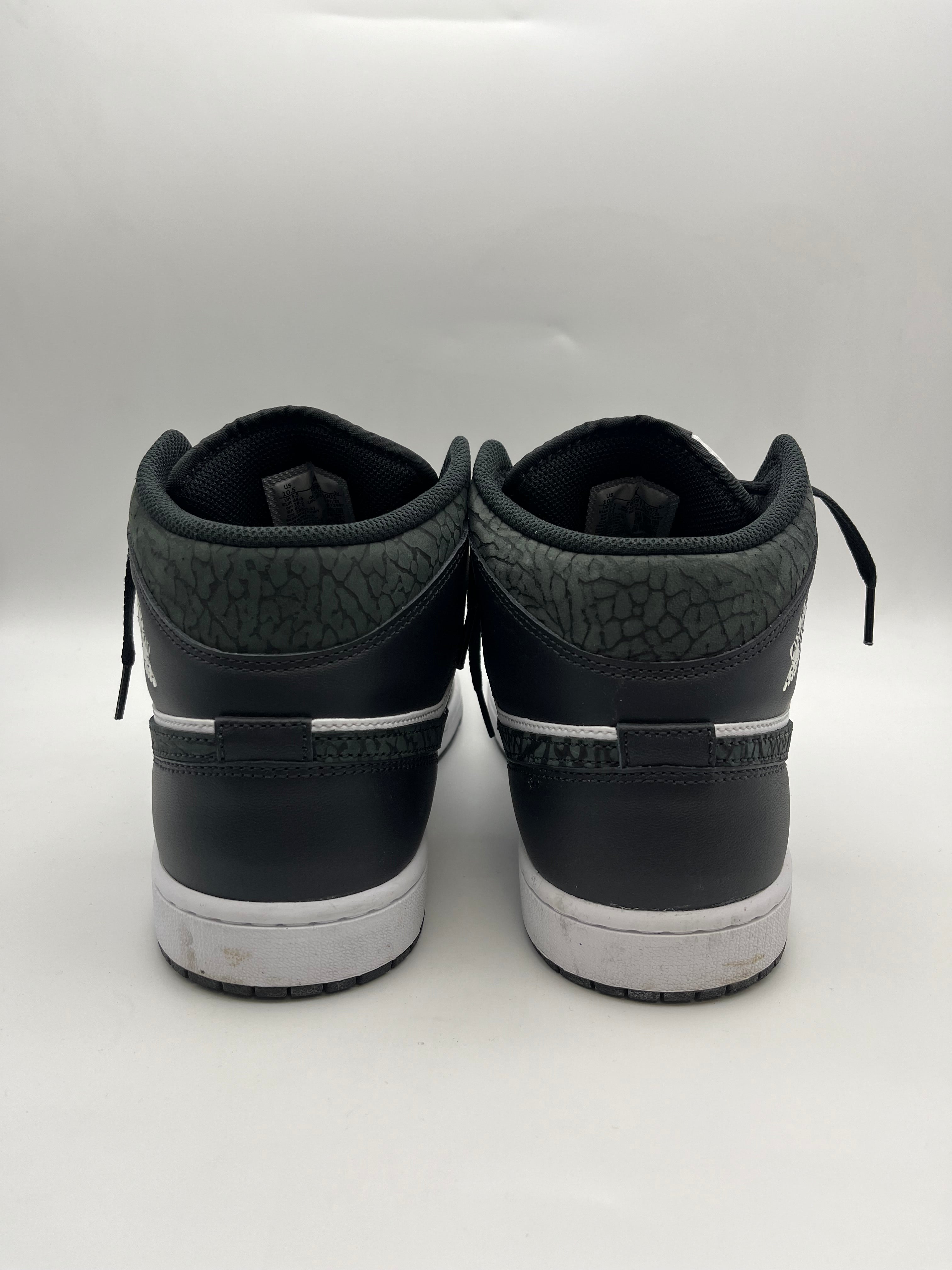 Használt - Jordan 1 Mid Panda Elephant (44.5)