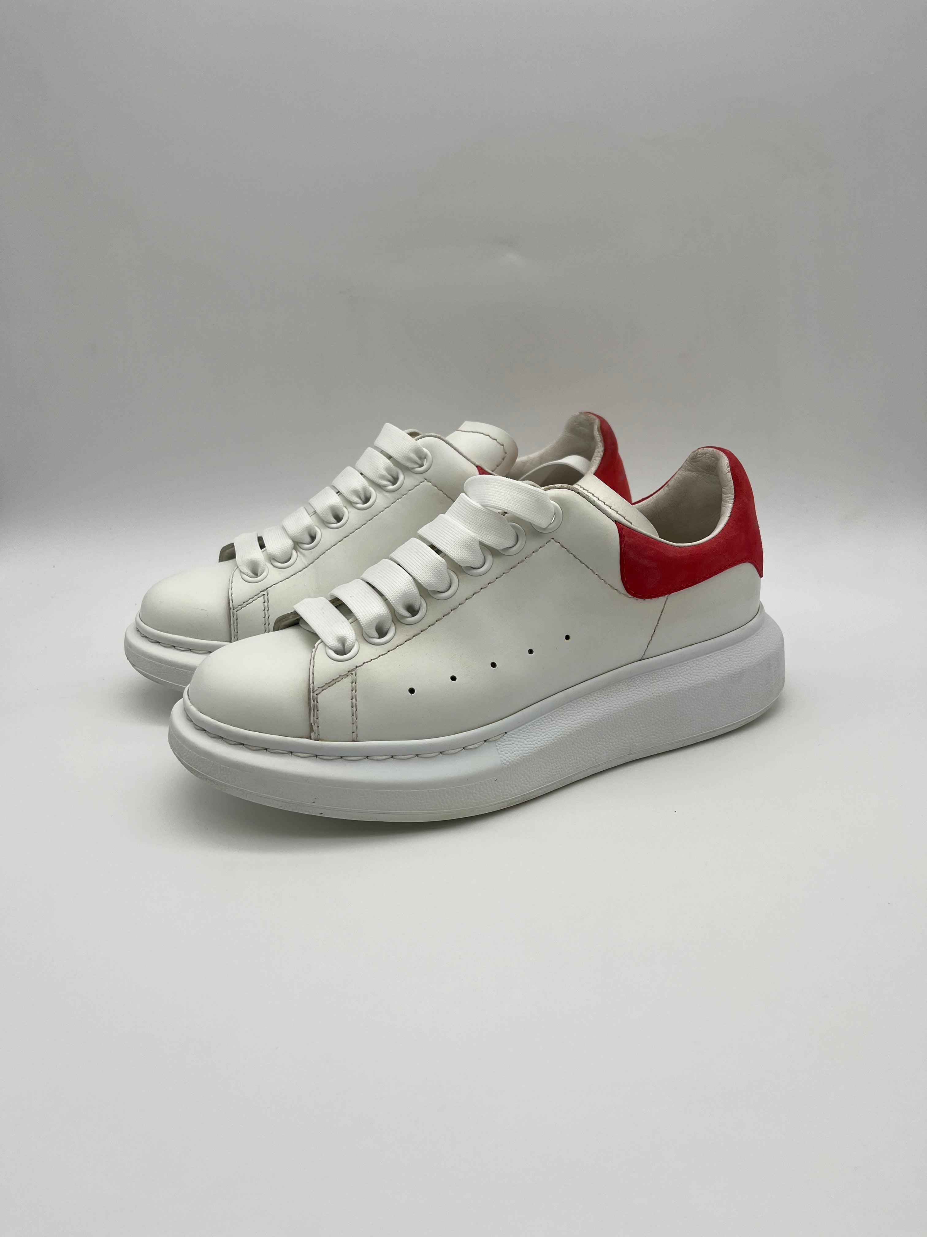 Használt - Alexander McQueen Red Heel (36)