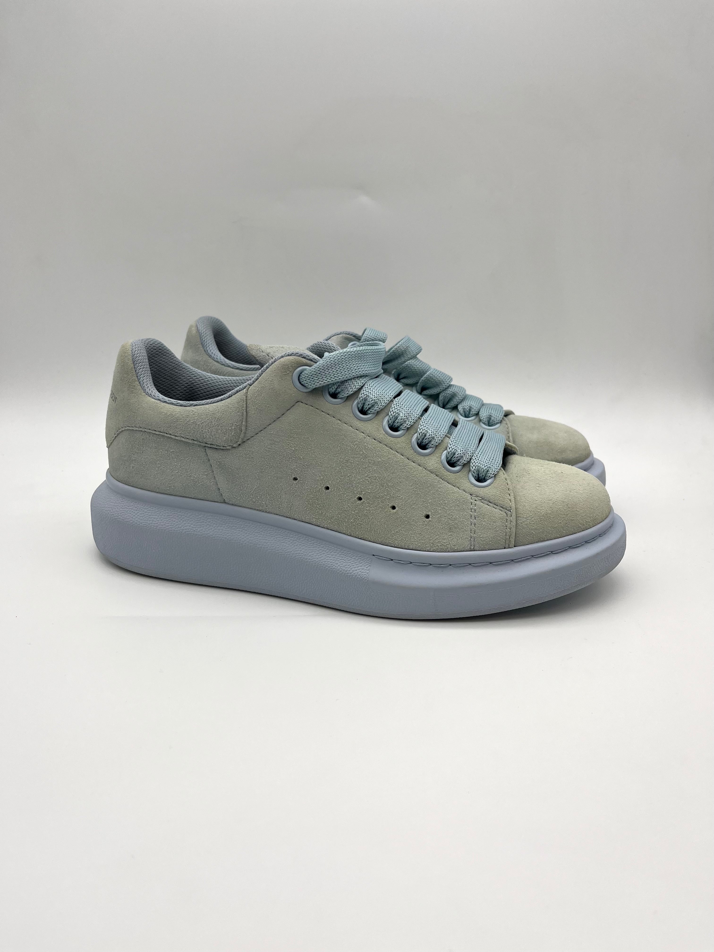 Használt - Alexander McQueen Blue Suede (38)