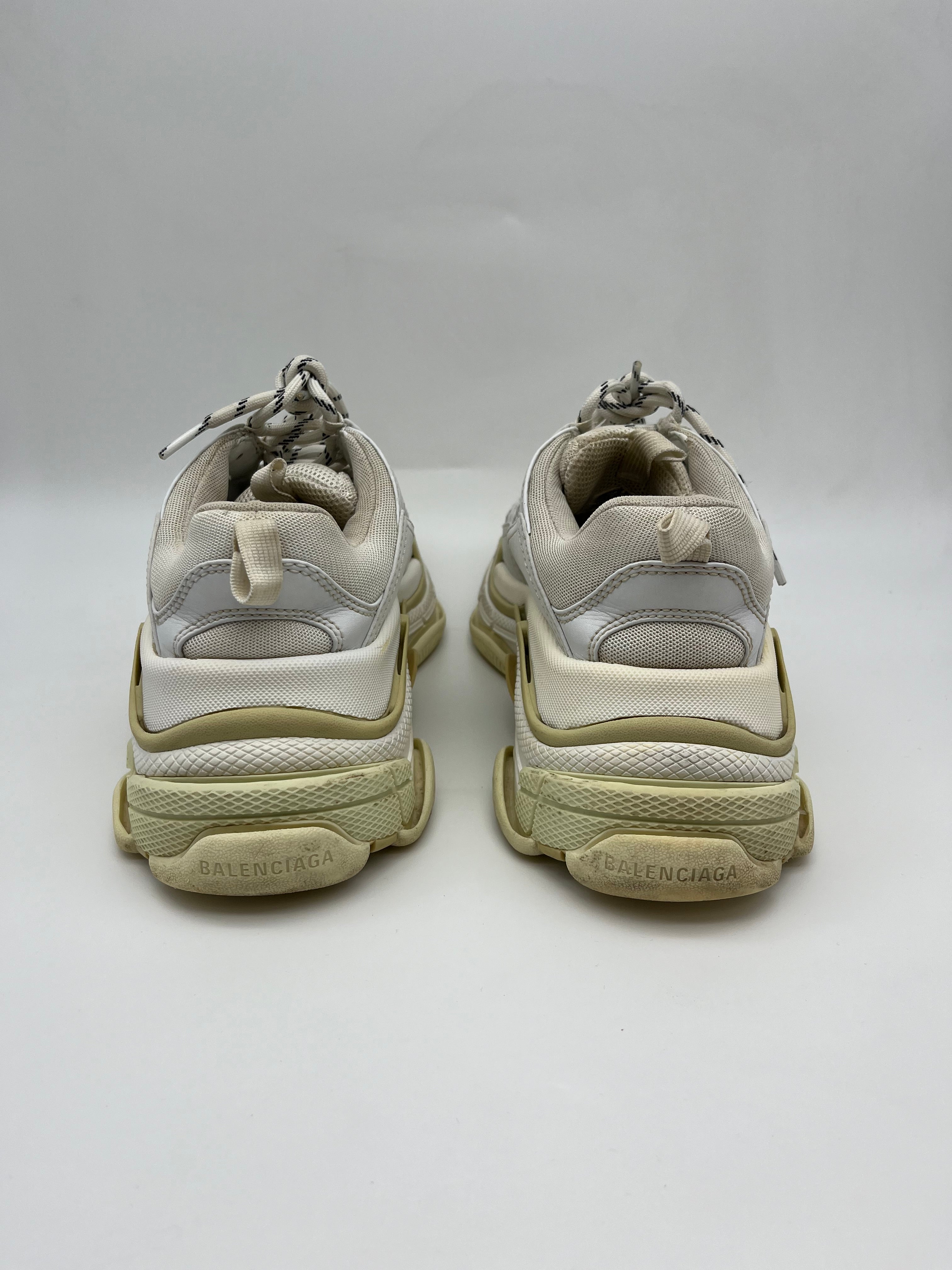 Használt - Balenciaga Triple S White (39)