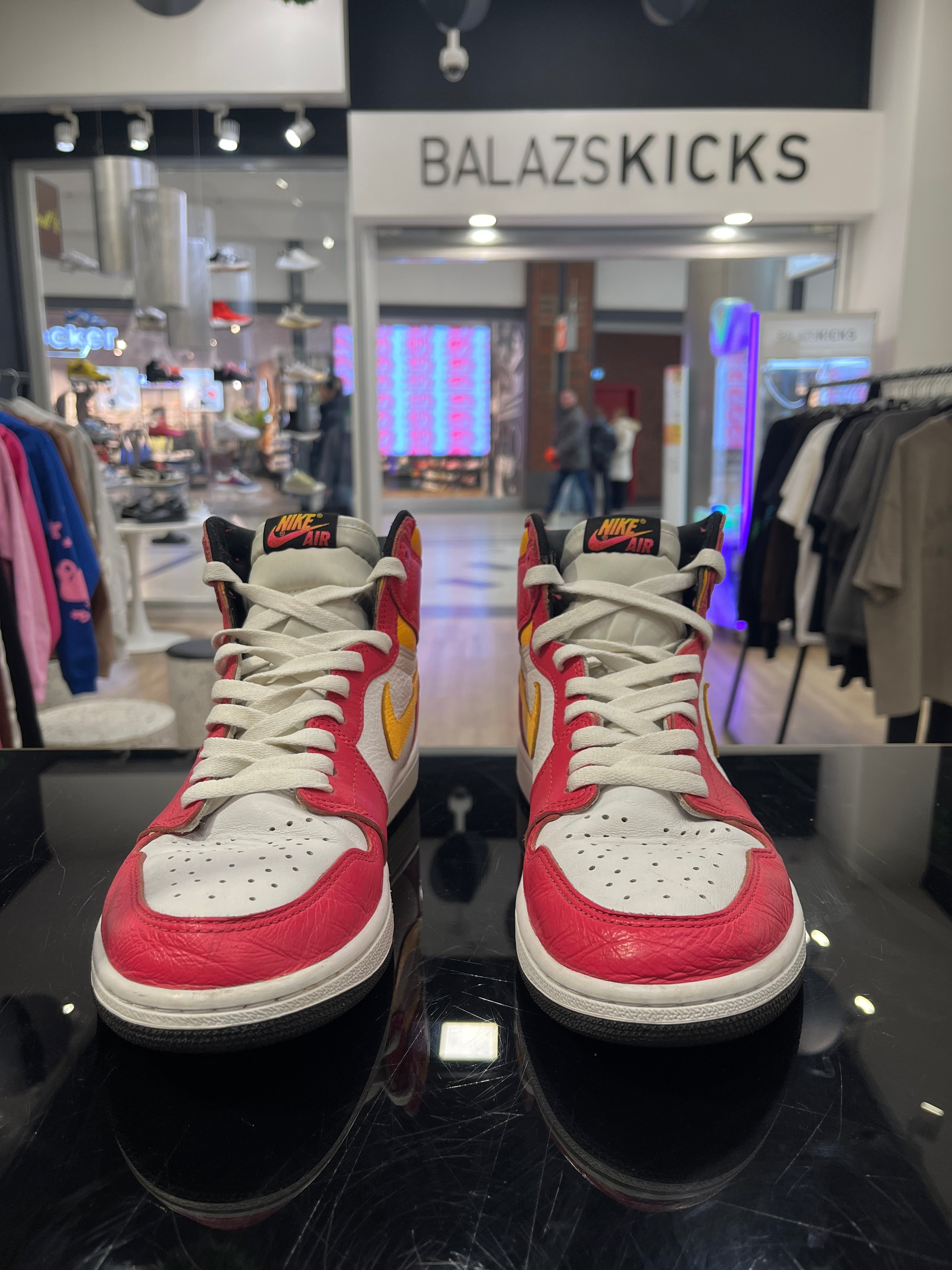 HASZNÁLT - Jordan 1 High Fusion Red