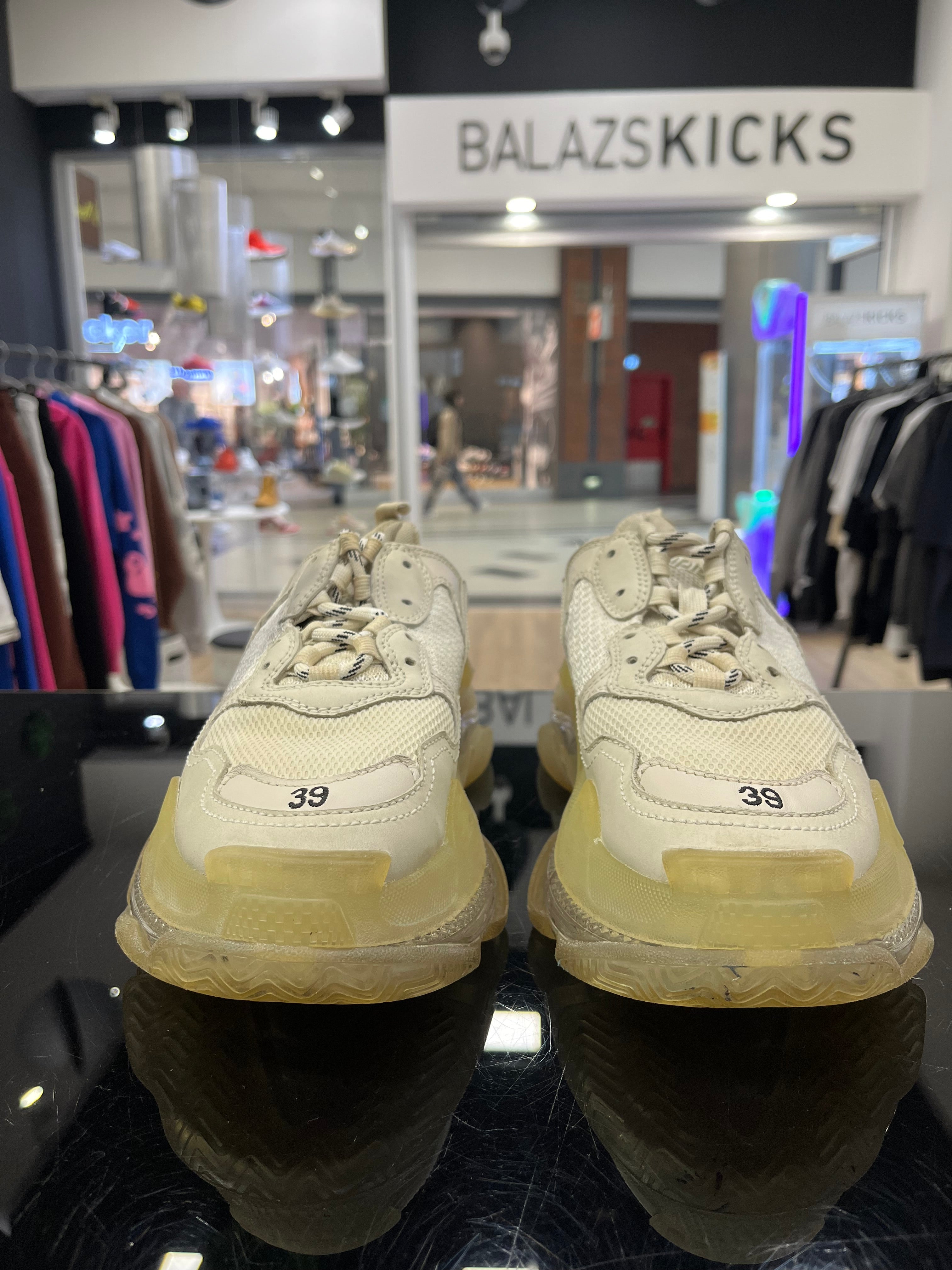 HASZNÁLT - Balenciaga Triple S Clear Sole White (39)