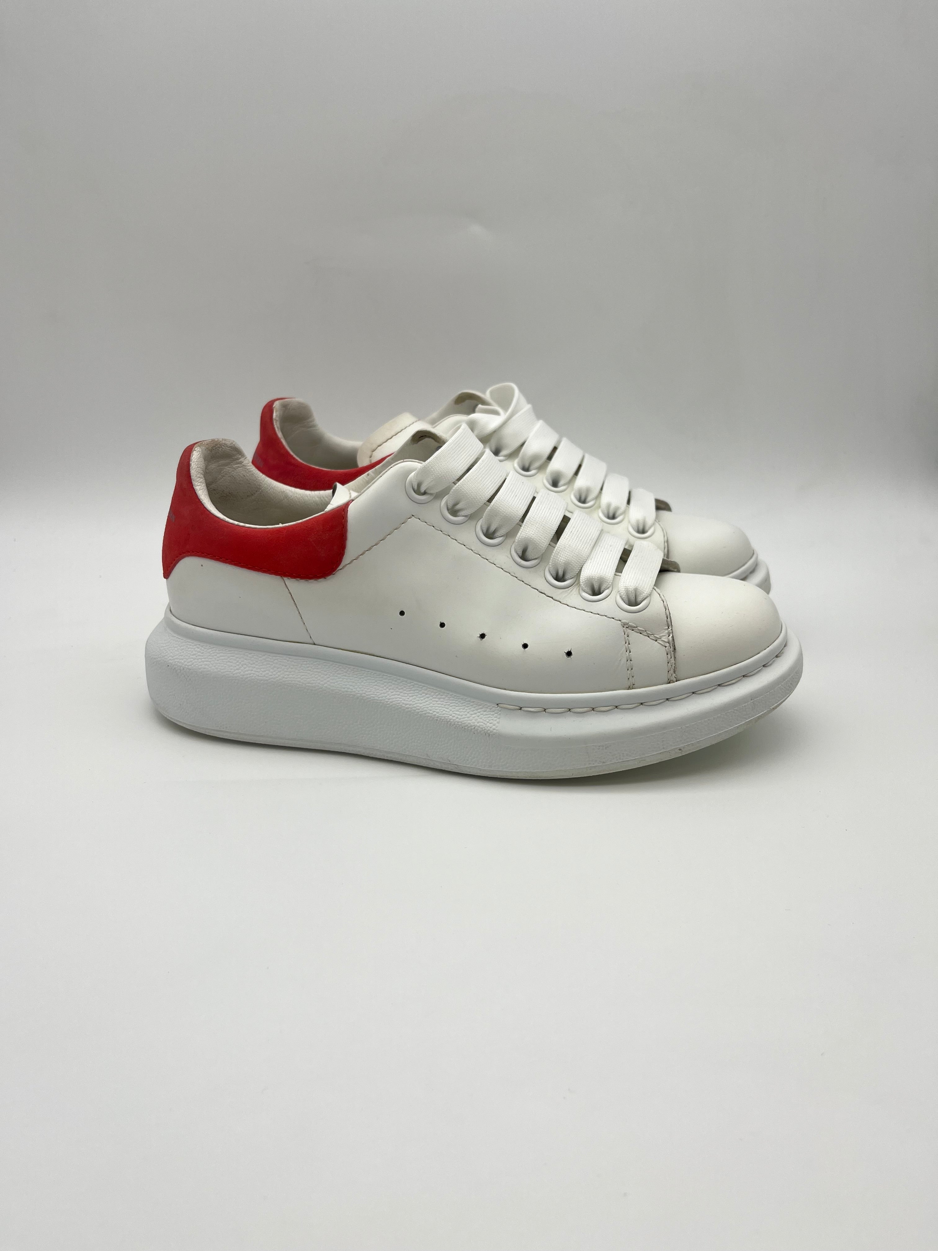 Használt - Alexander McQueen Red Heel (36)