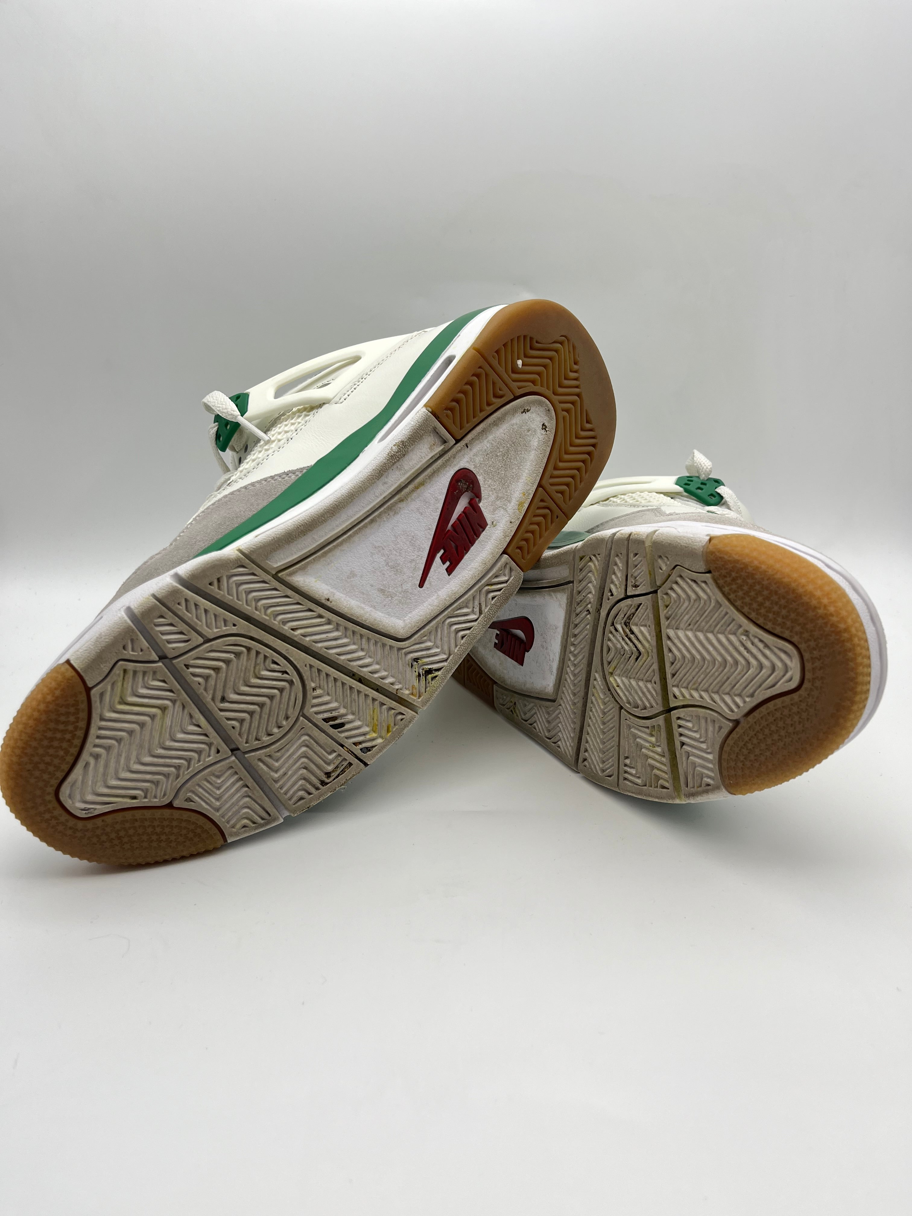 Használt - Jordan 4 SB Pine Green (41)