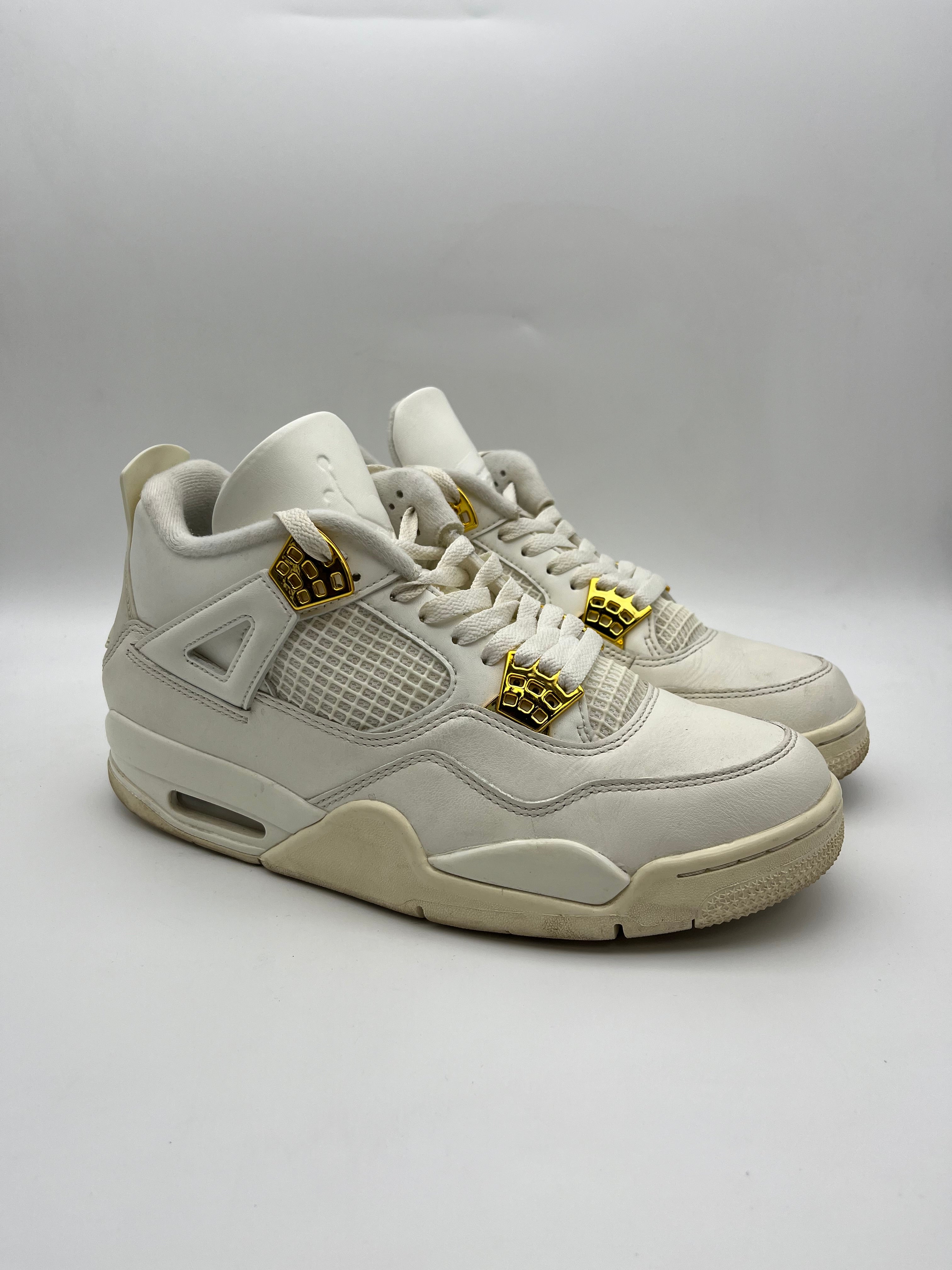 Használt - Jordan 4 Metallic Gold (43)