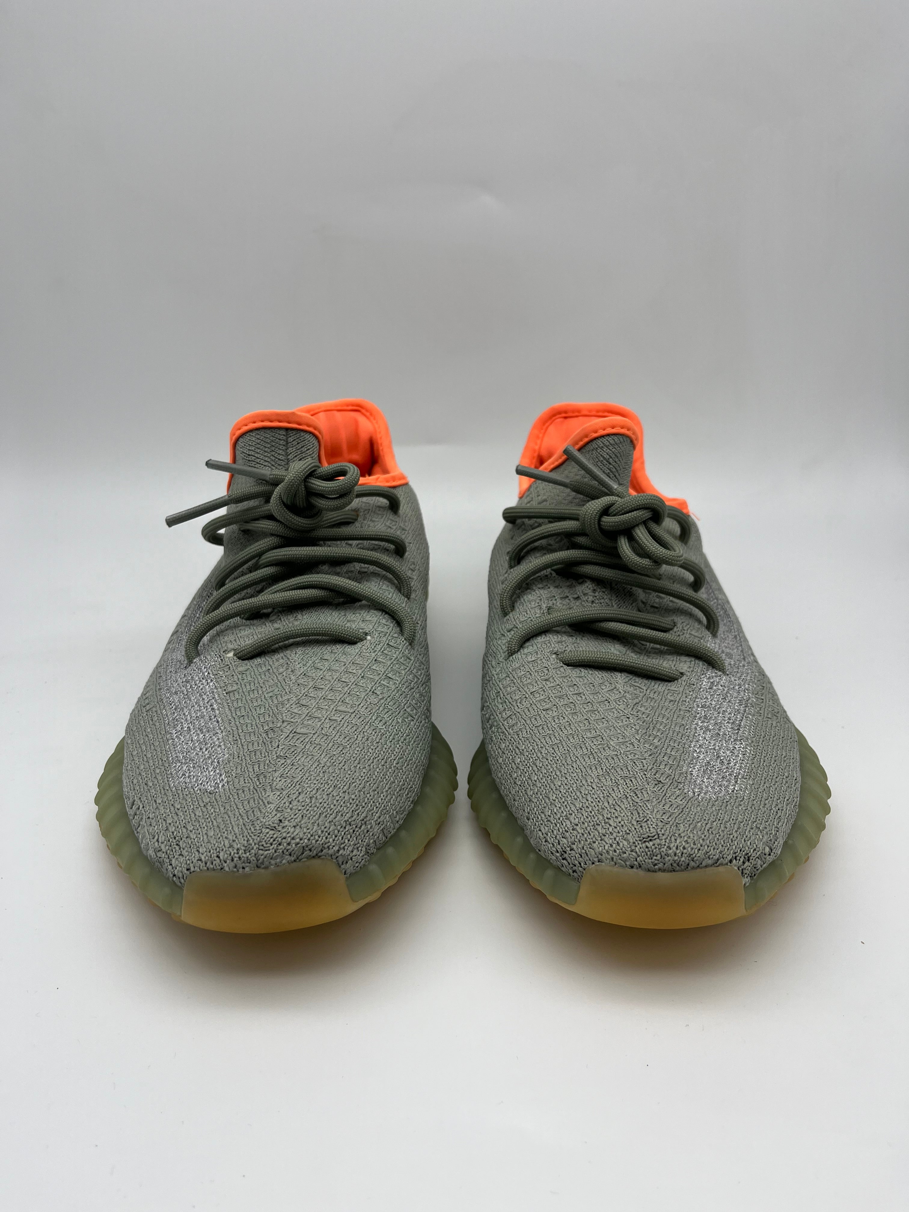 Használt - Yeezy 350 V2 Desert Sage (42 2/3)