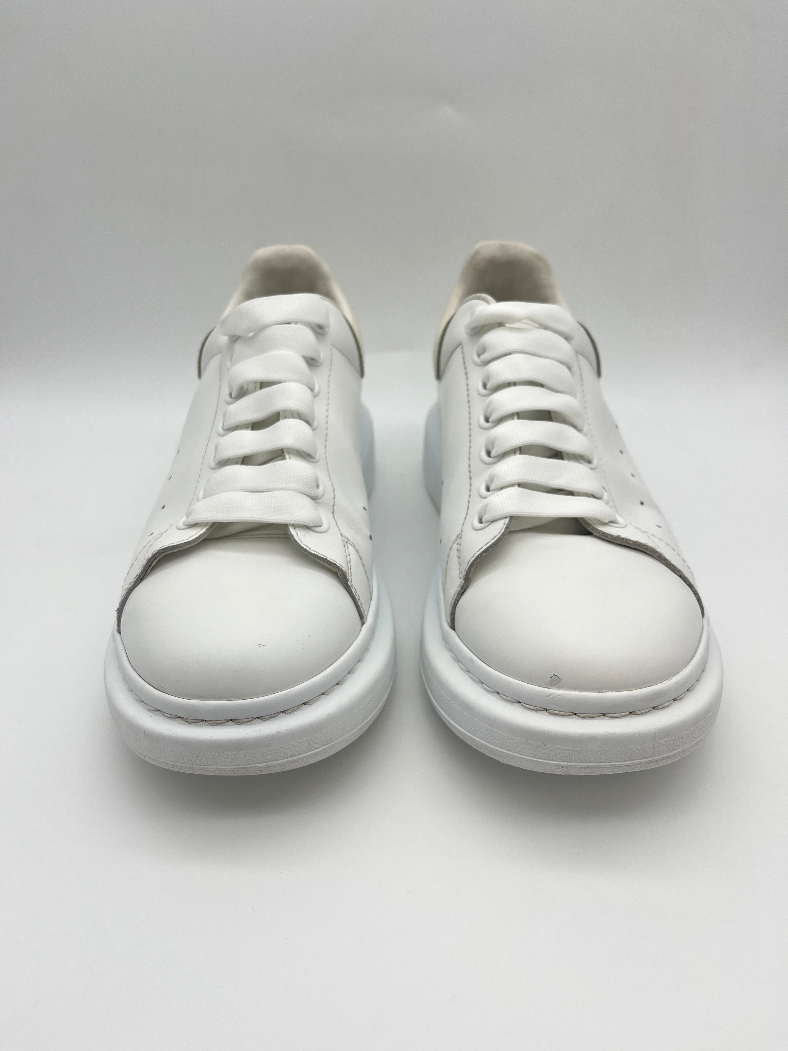 Használt - Alexander McQueen White Cream Heel (41)