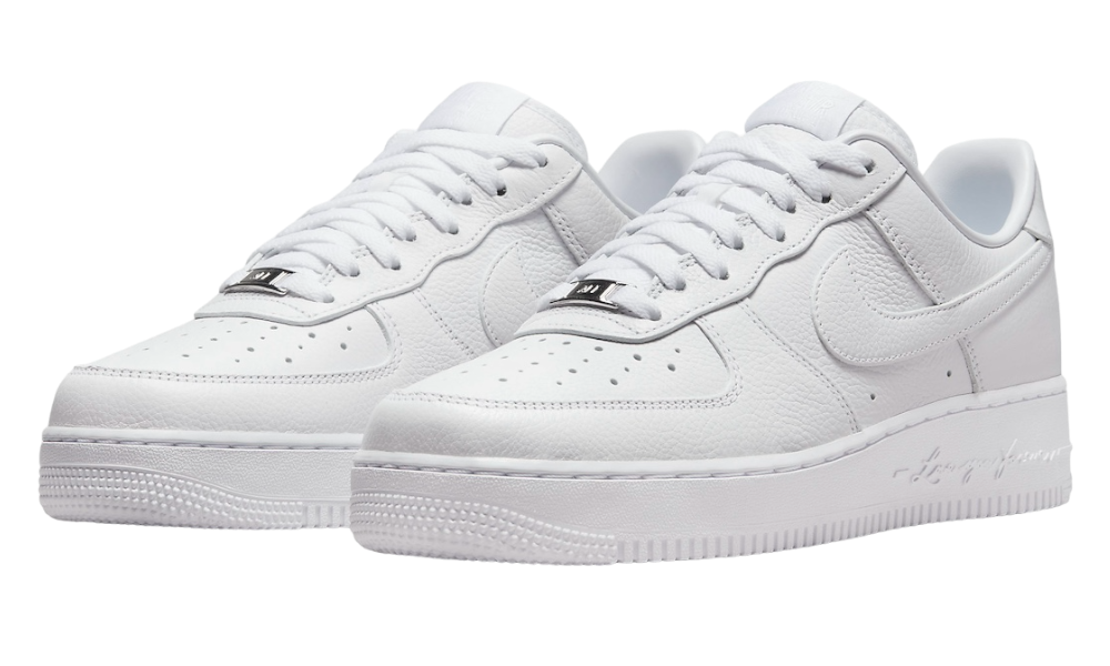 <tc>Nike Air Force 1 07 Triple White</tc>