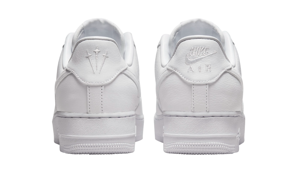 <tc>Nike Air Force 1 07 Triple White</tc>