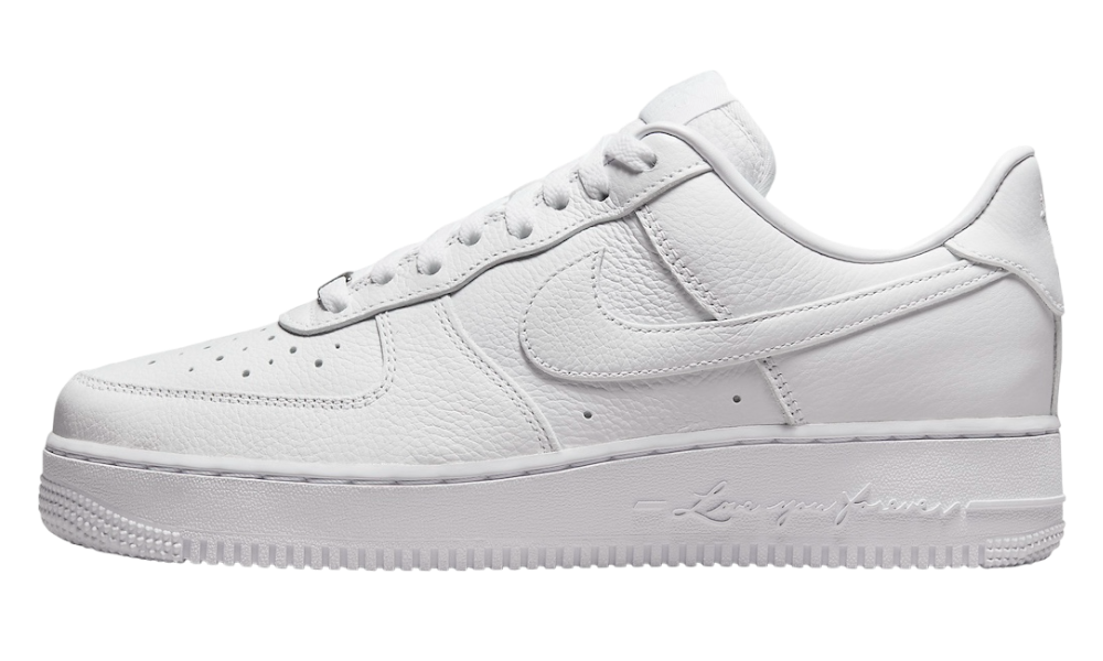 <tc>Nike Air Force 1 07 Triple White</tc>