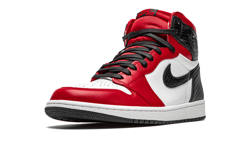 Air Jordan 1 Retro High Satin Snake Chicago