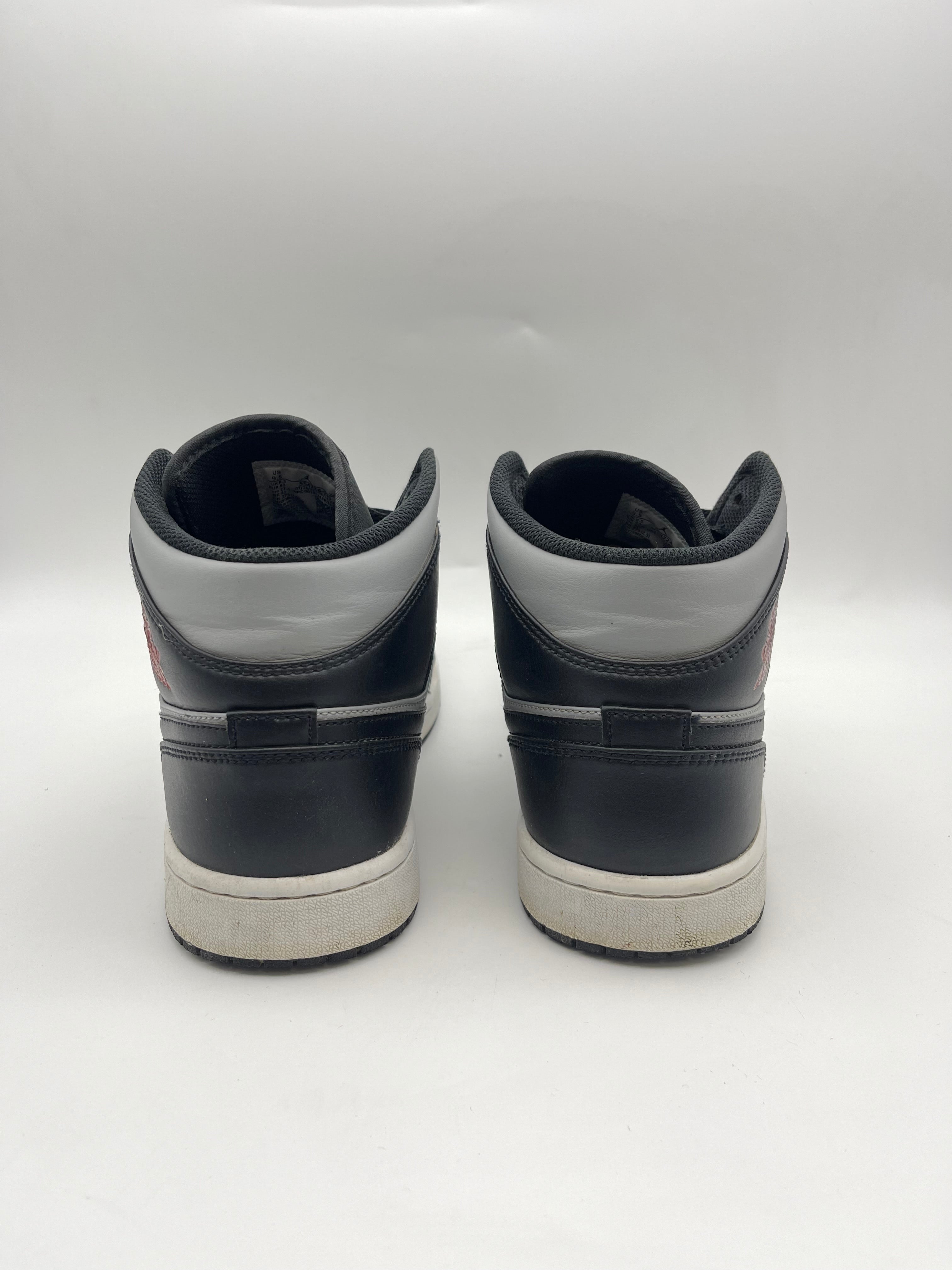 Használt - Jordan 1 Mid Shadow Red (43)