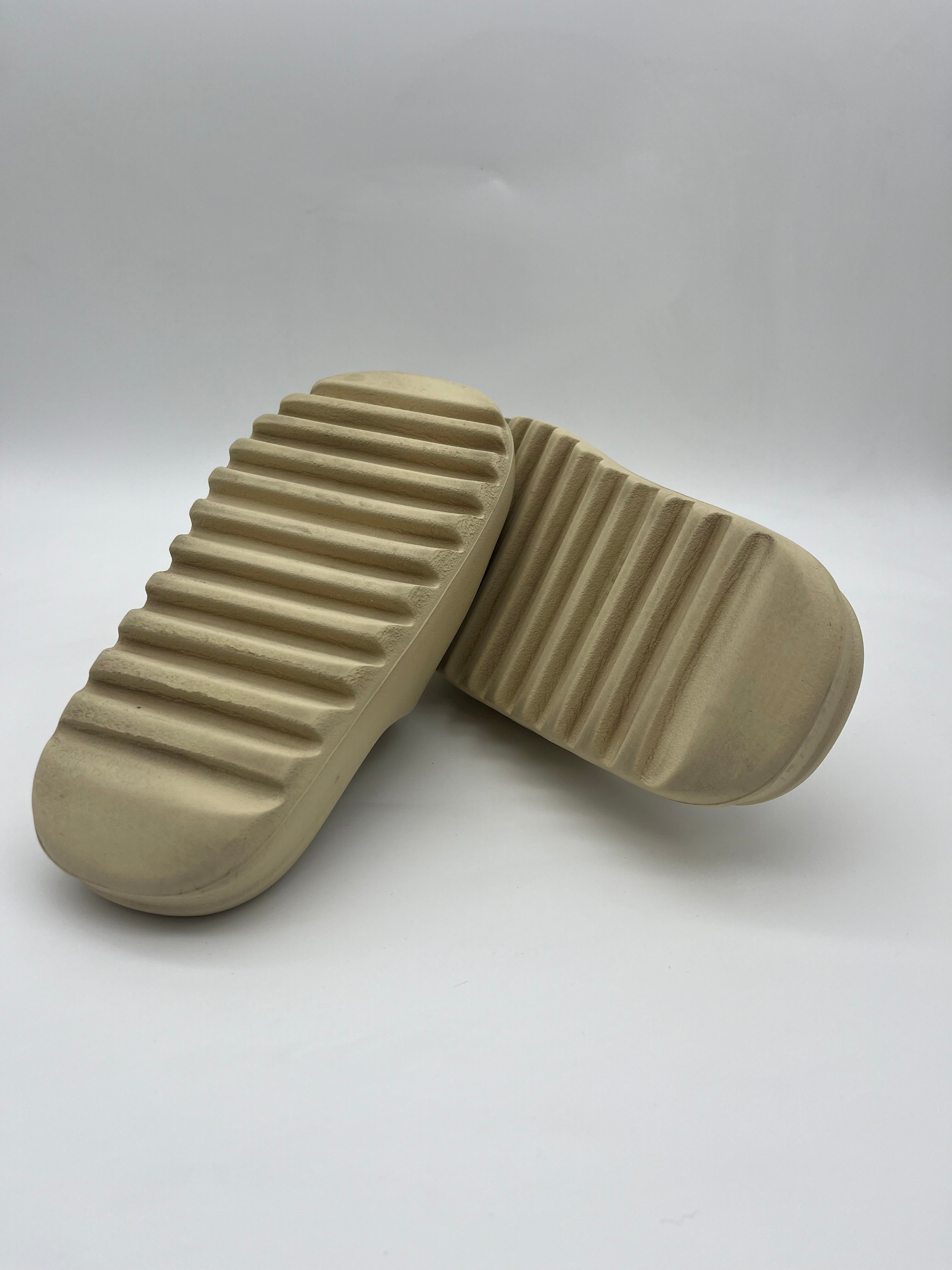 Használt - Yeezy Slide Bone (39)