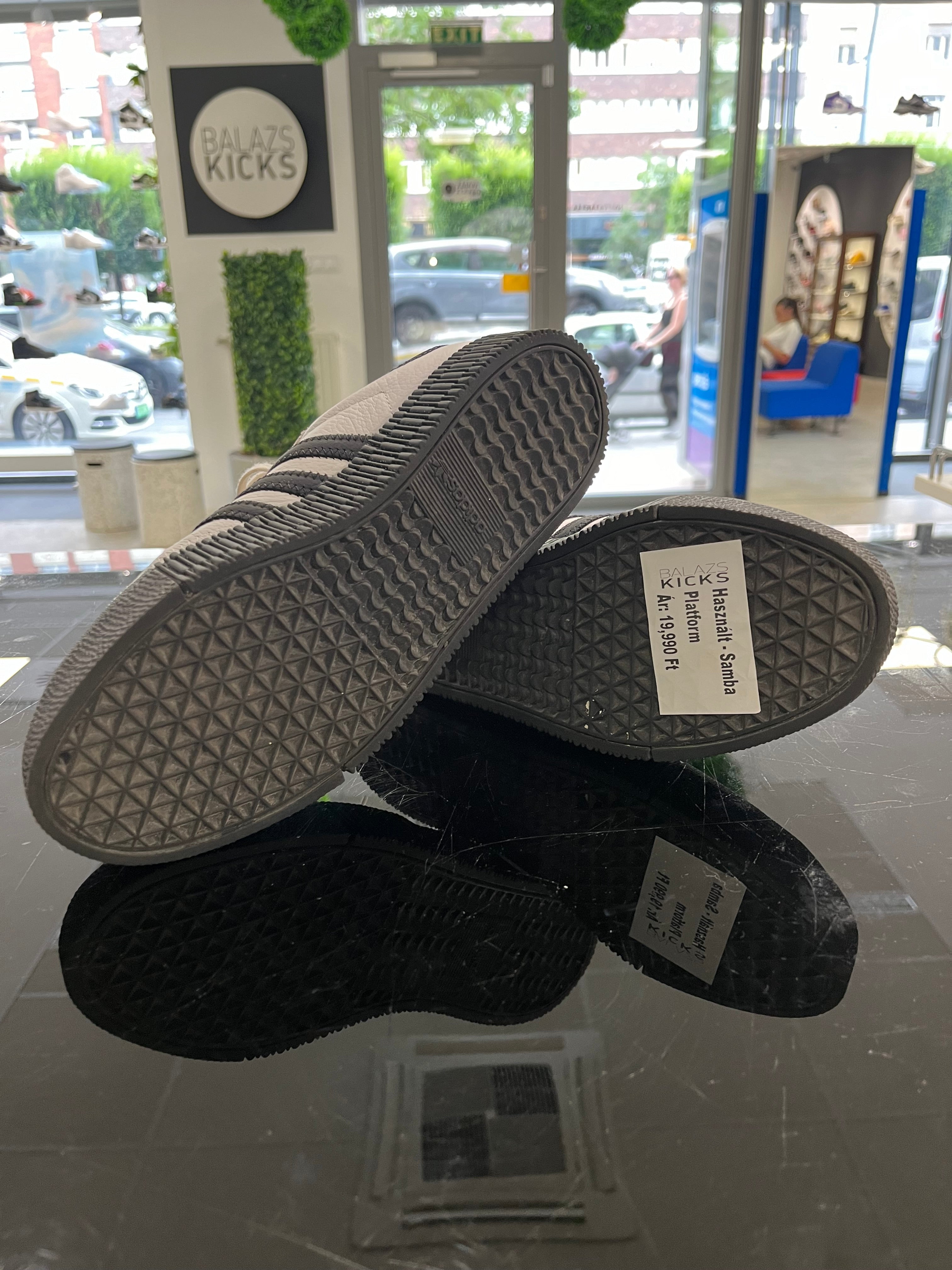 Használt - Adidas Samba Platform