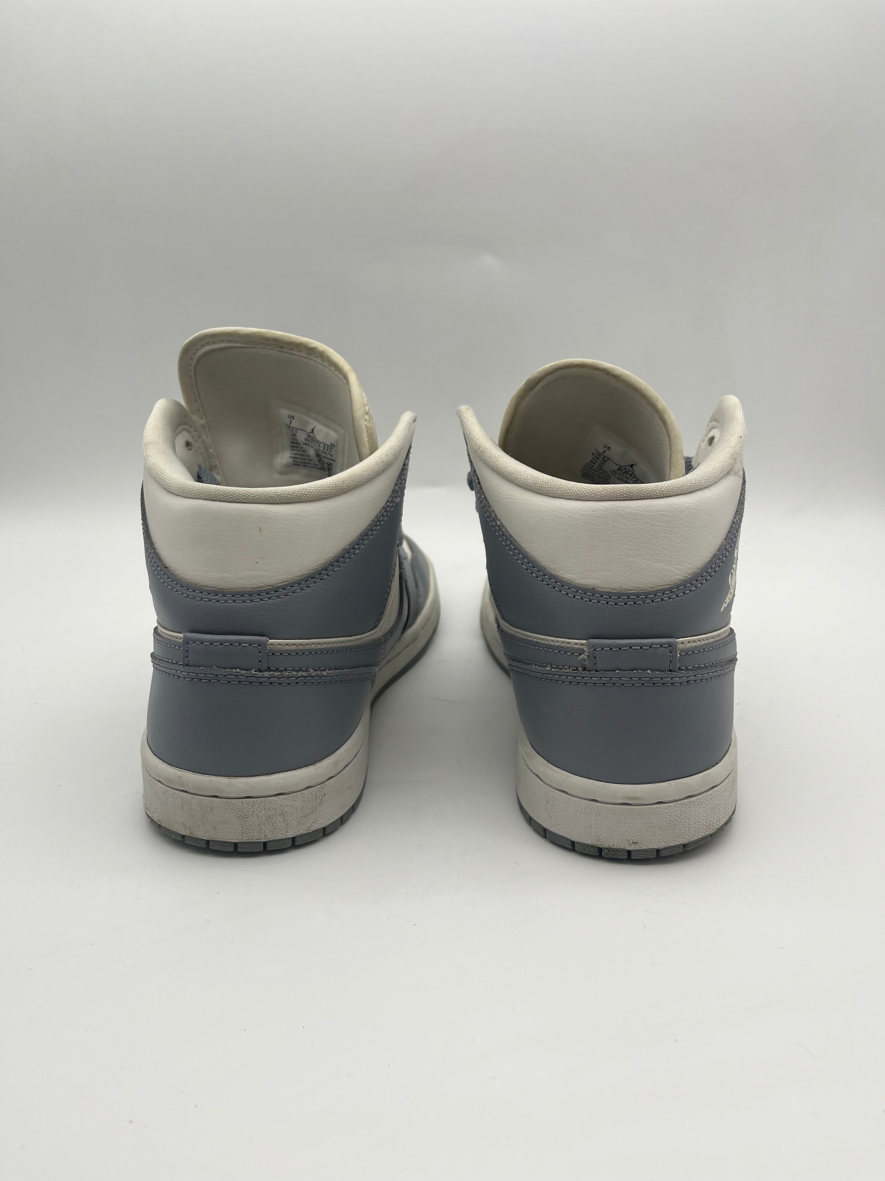 Használt - Jordan 1 Mid Stealth (38)