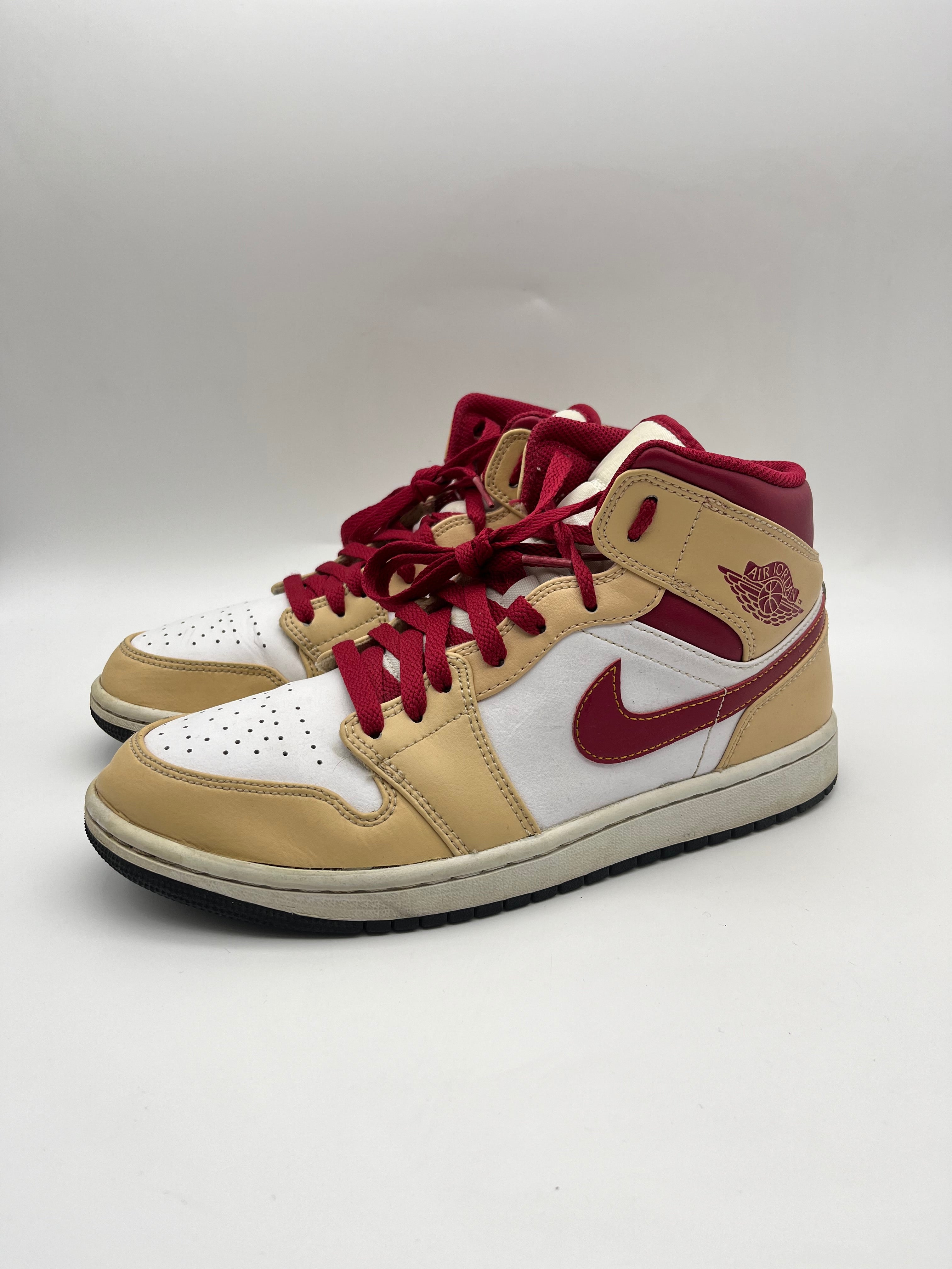 Használt - Jordan 1 Mid Curry (42)