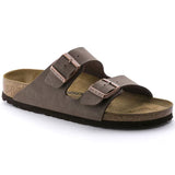 Birkenstock Arizona szandál mocha színben, két csatos pánttal.