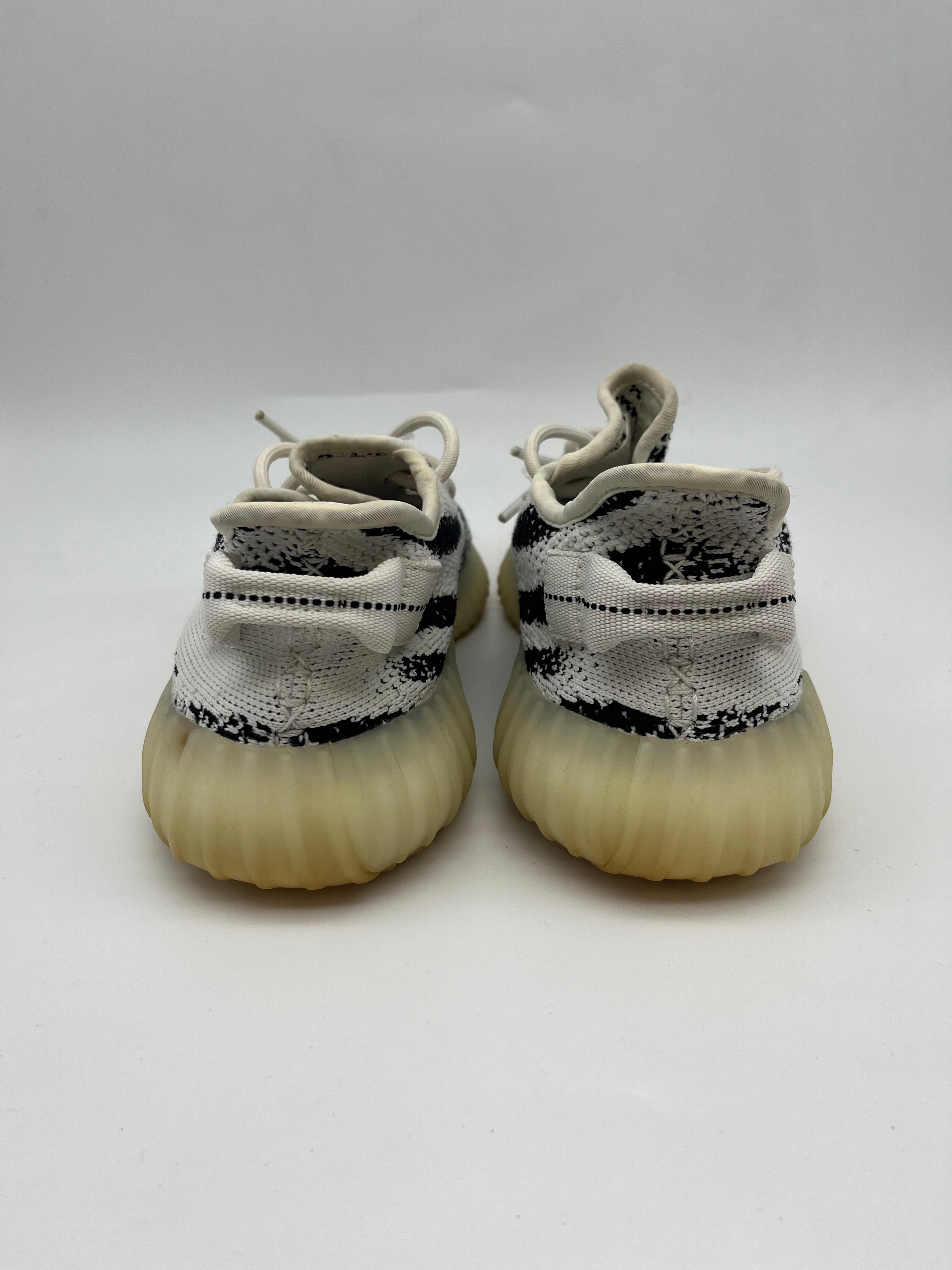Használt - Yeezy 350 V2 Zebra (38)