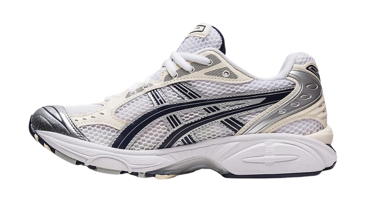 Asics Gel-Kayano 14 futócipő fehér és éjkék színben.