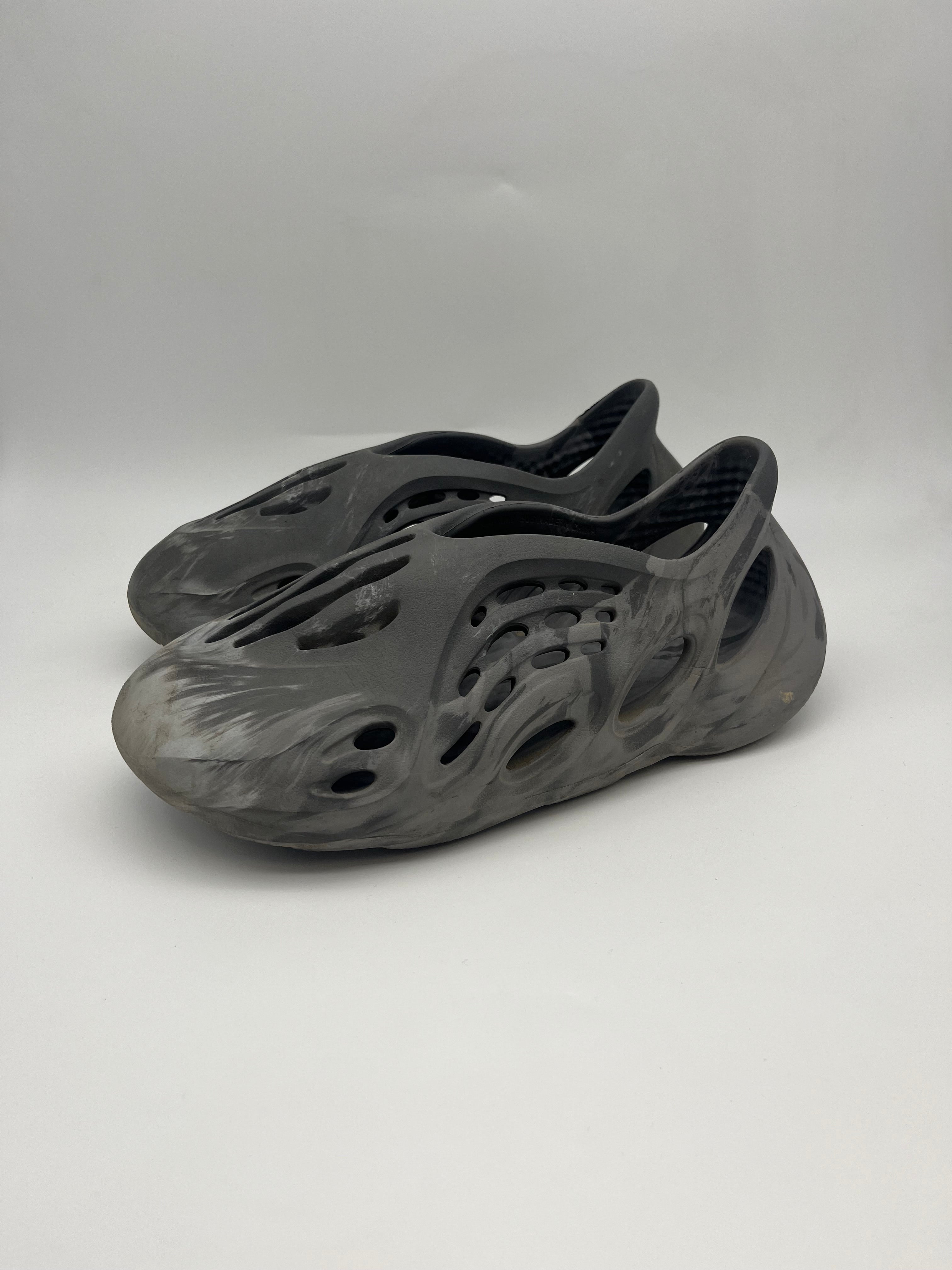 Használt - Yeezy Foam Rnnr Mx Granit (43)