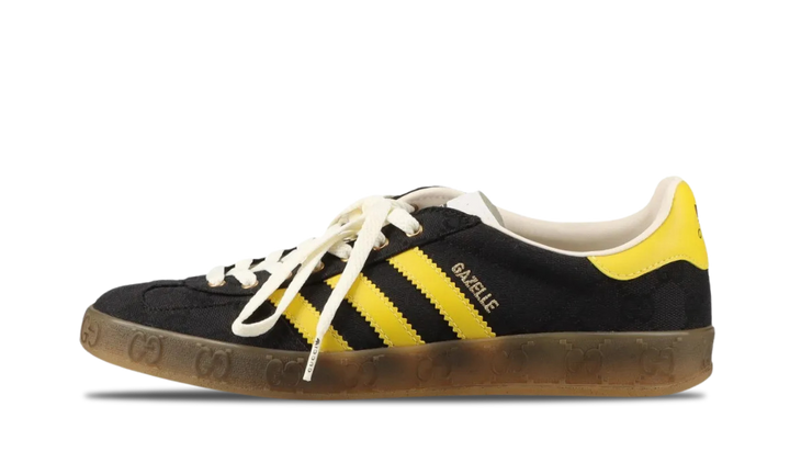 adidas x Gucci Gazelle fekete GG monogramos sneaker sárga csíkokkal.