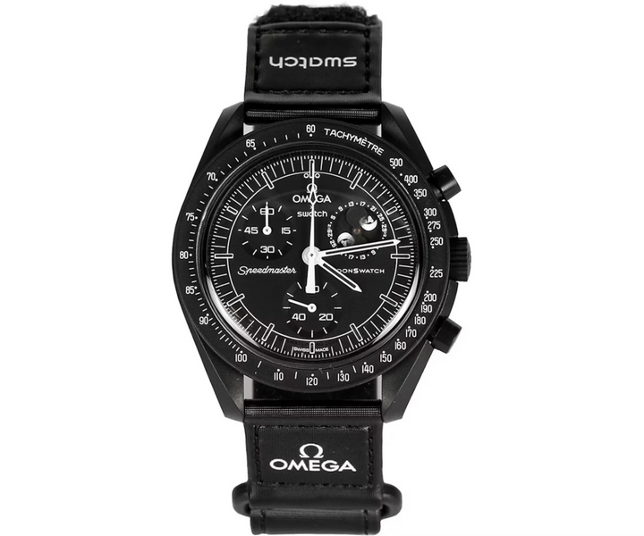 Swatch x Omega Bioceramic Moonswatch Mission To Moonphase Snoopy Black watch.