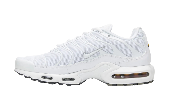 Nike Air Max Plus fehér férfi sportcipő.