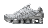 Nike Shox TL Chrome cipő ezüst színben.