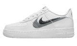 Fehér Nike Air Force 1 Low Impact cipő szürke és fekete Swoosh logóval.