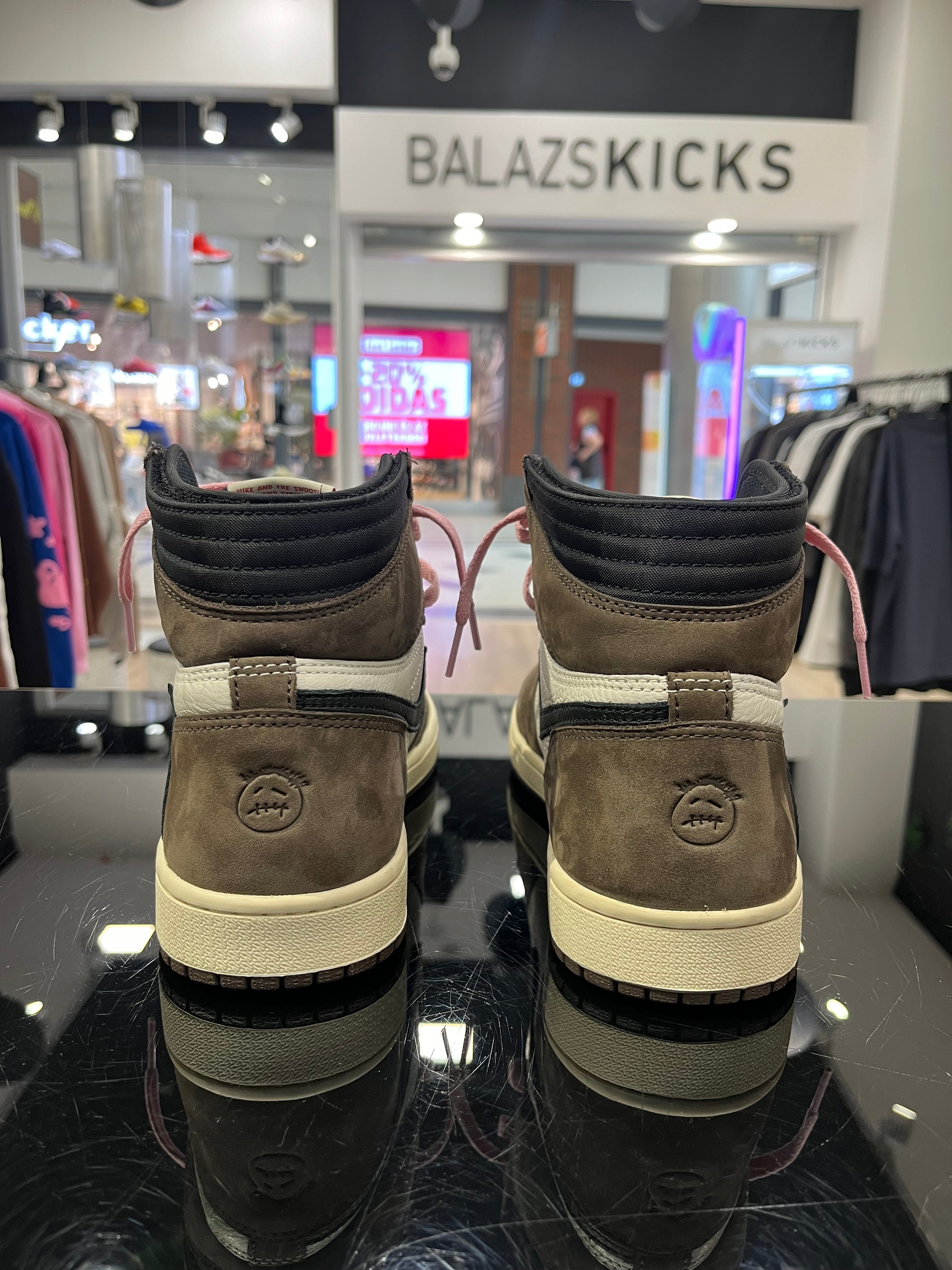 HASZNÁLT - Air Jordan 1 High Travis Scott Mocha (42)