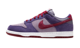 Nike Dunk Low Plum cipő lila és bordó színben.