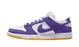 Nike SB Dunk Low Pro ISO Court Purple cipő fehér és lila színben.