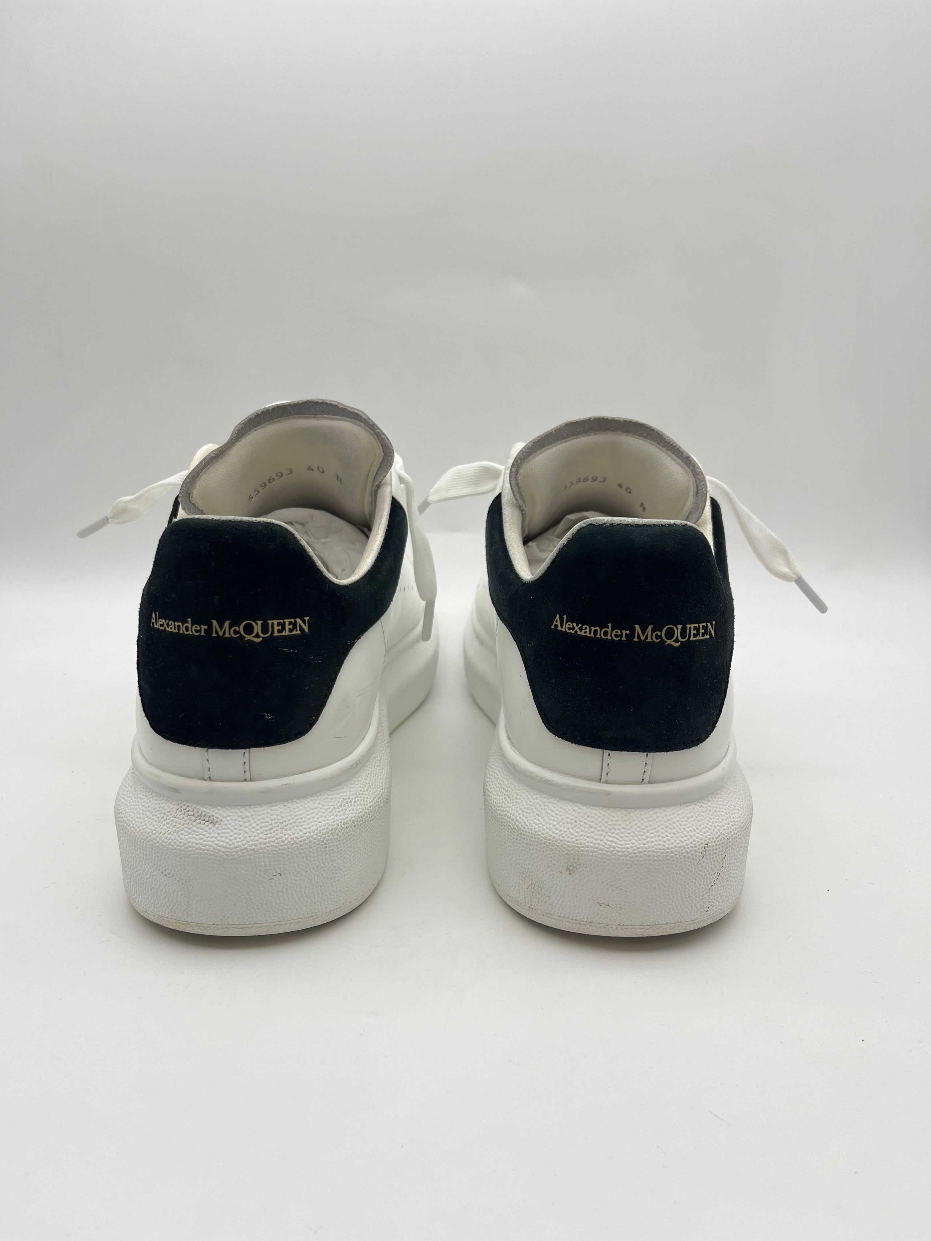 Használt - Alexander McQueen OG Black Leather Heel (40)