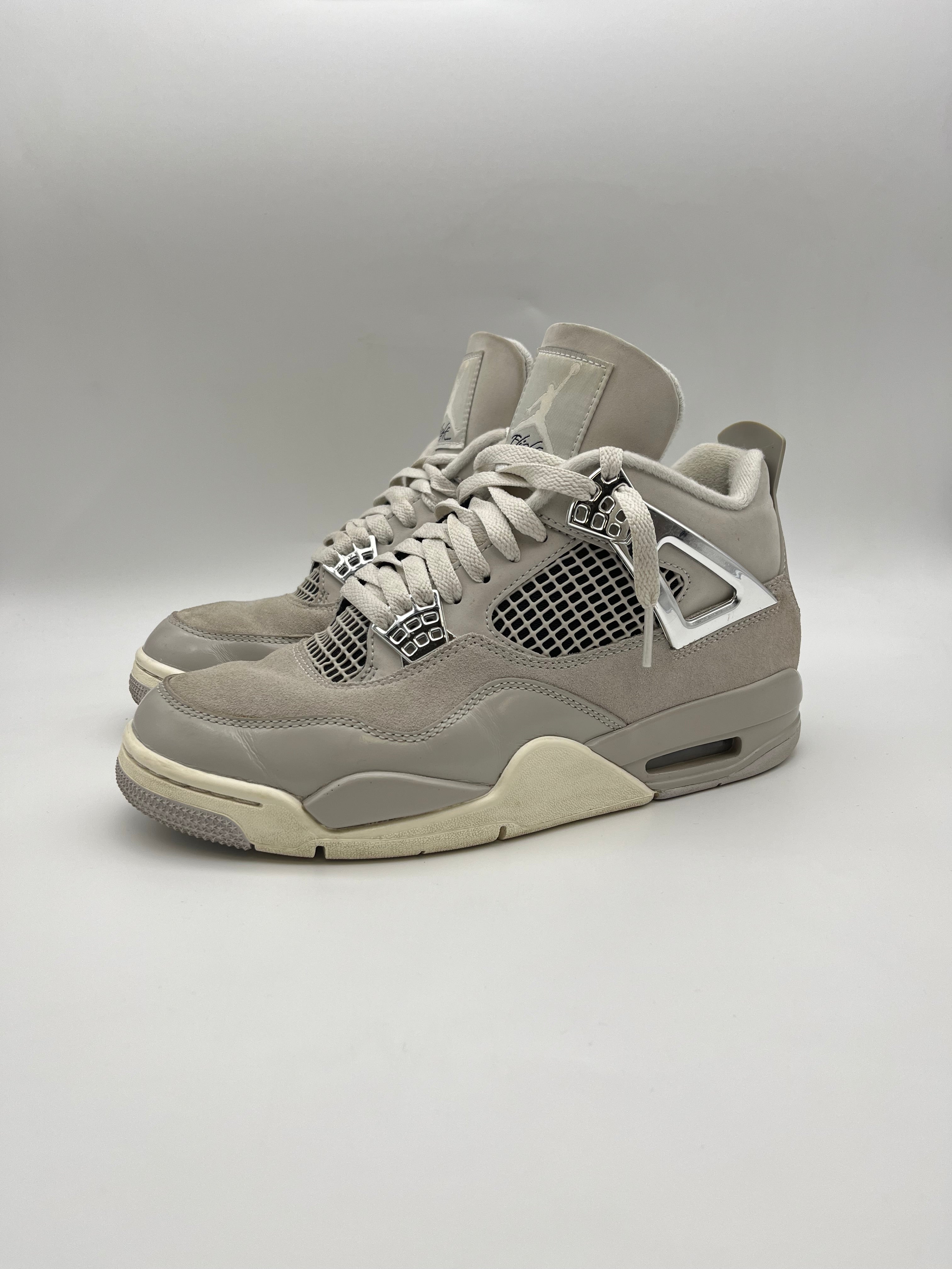 Használt - Jordan 4 Frozen Moments (39)