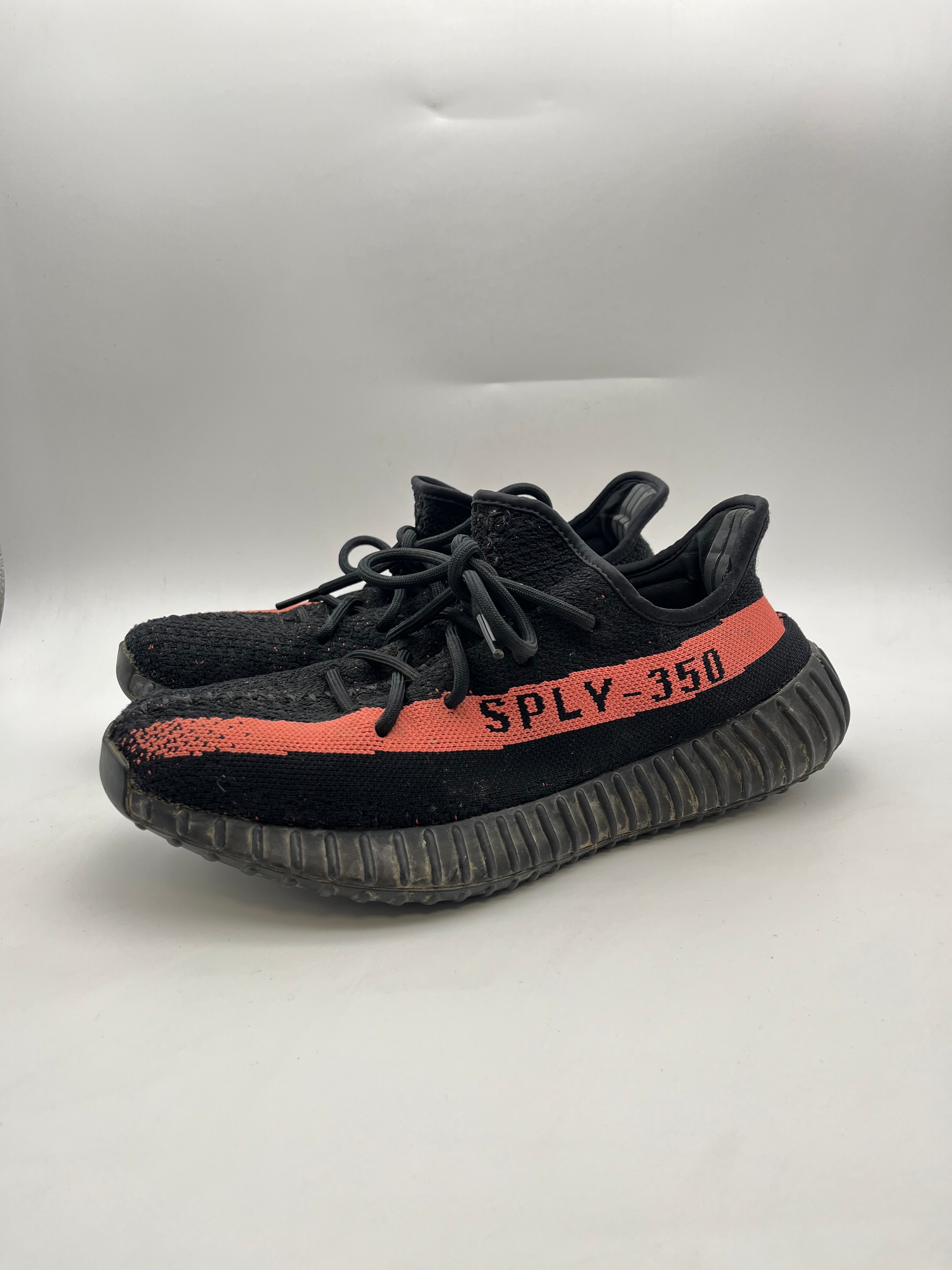 Használt - Yeezy 350 V2 Bred Stripe (44)