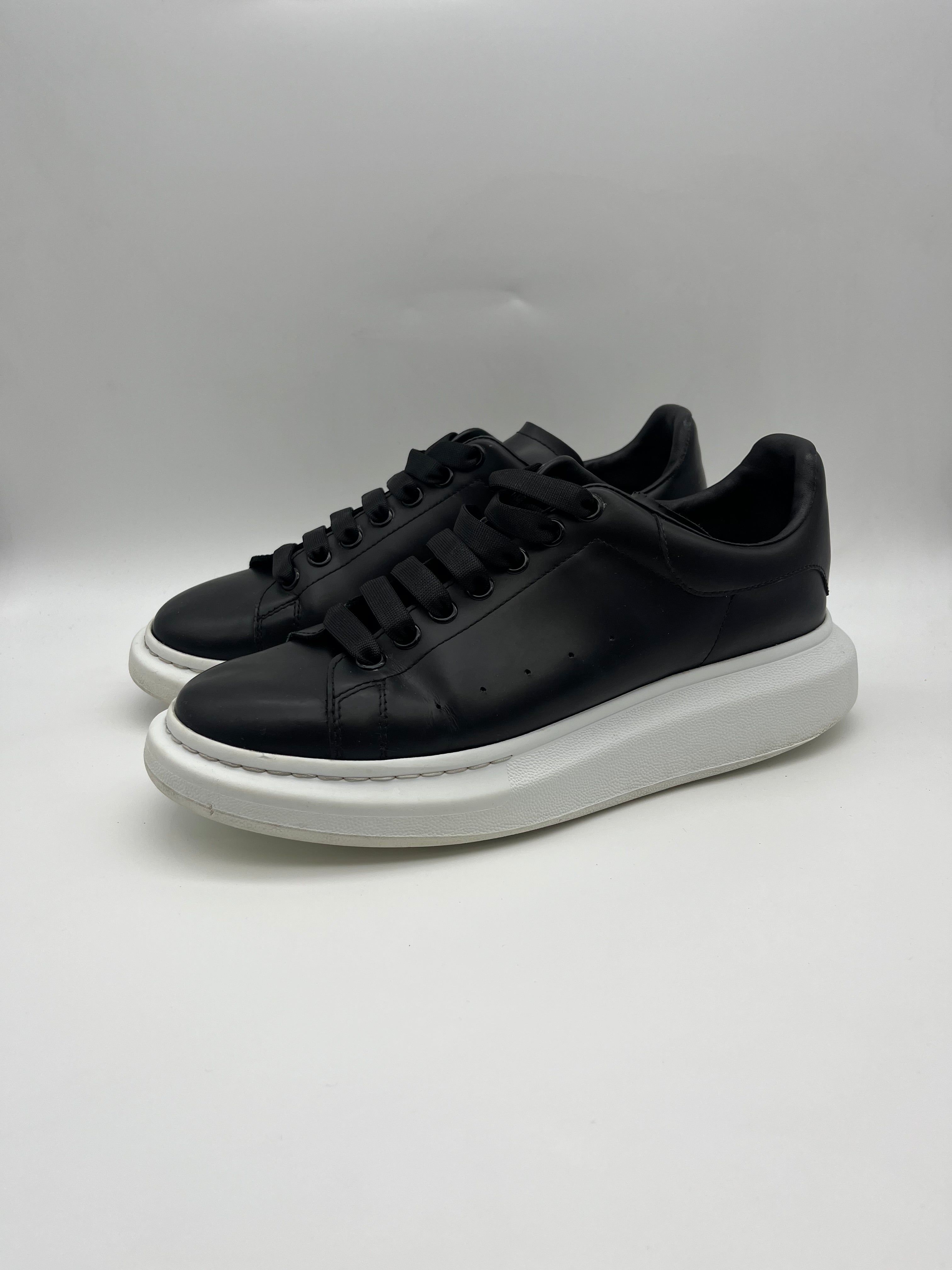 Használt - Alexander McQueen Black White Sole (43)