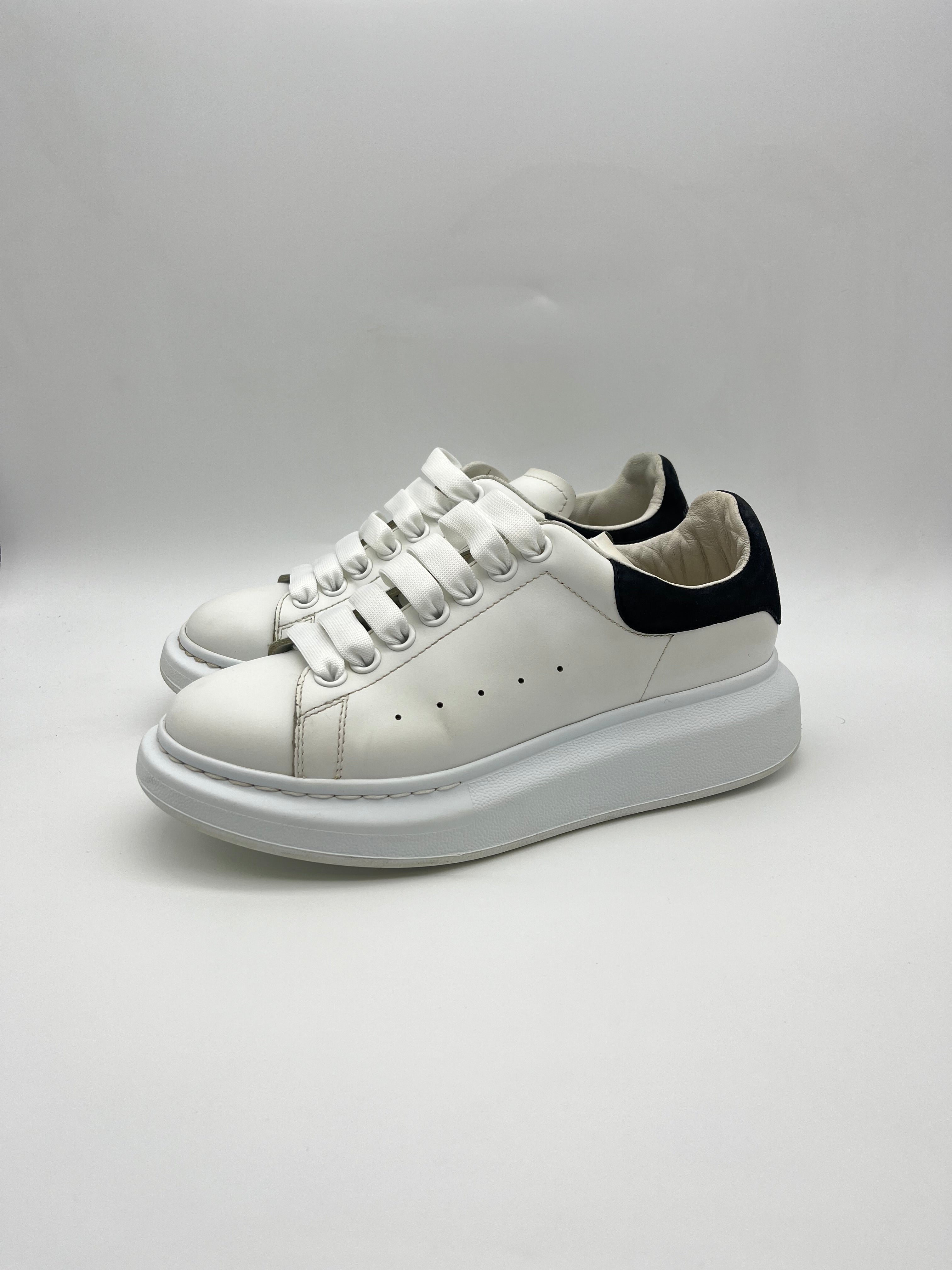 Használt - Alexander McQueen OG Black Leather Heel | 37