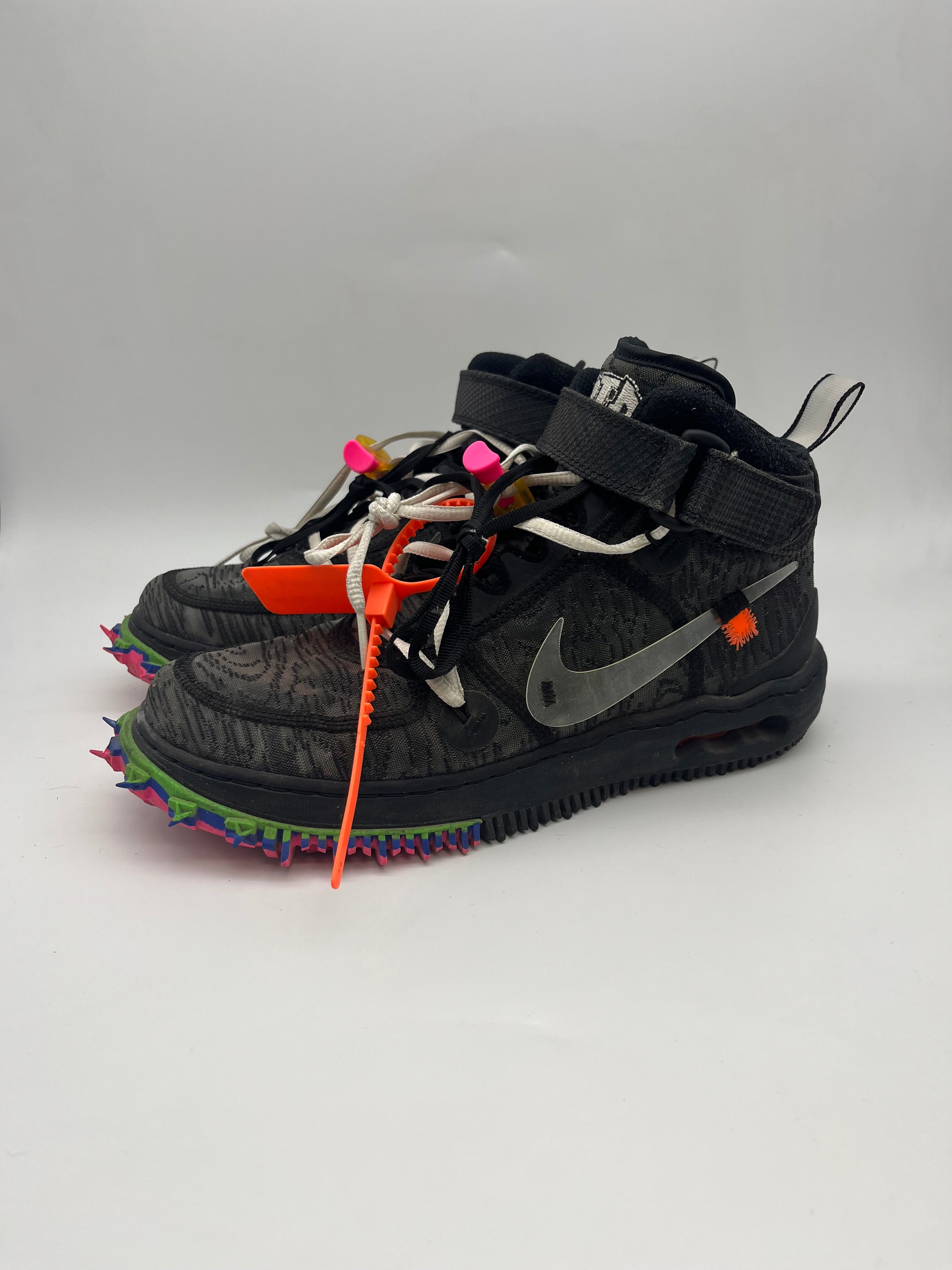 Használt - Air Force 1 Mid Off - White Black (42)