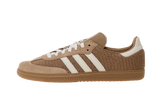 Adidas Samba OG Cardboard cipő bézs színű, fehér csíkokkal.