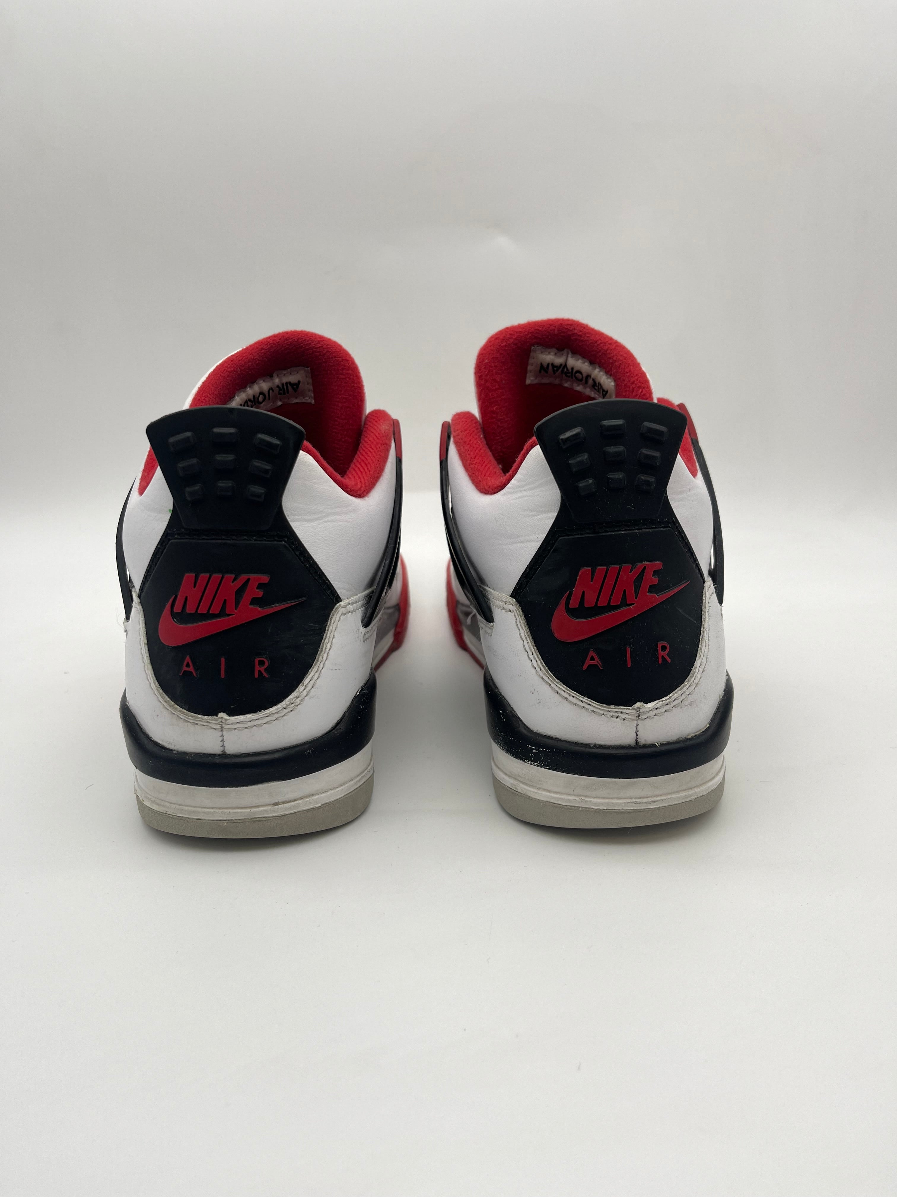 Használt - Jordan 4 Fire Red 2020 (38)
