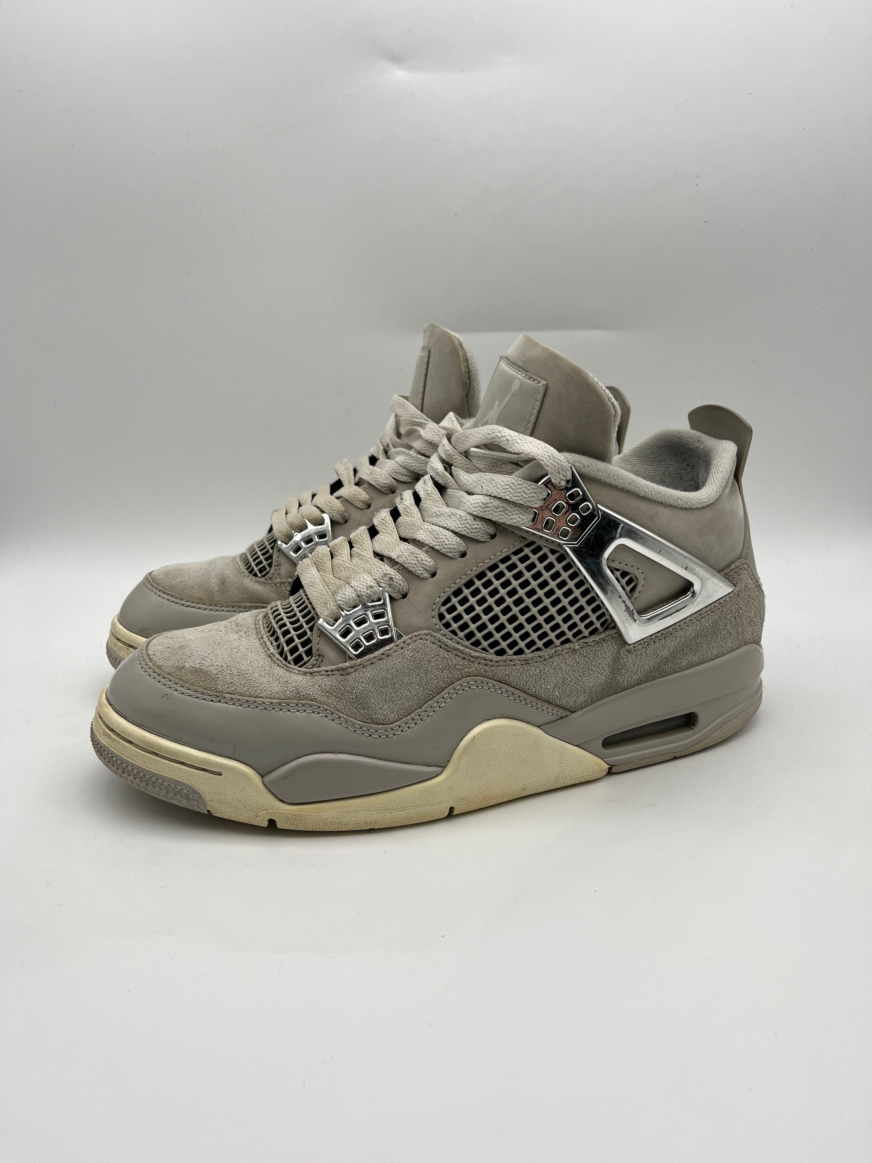 Használt - Jordan 4 Frozen Moments (42)