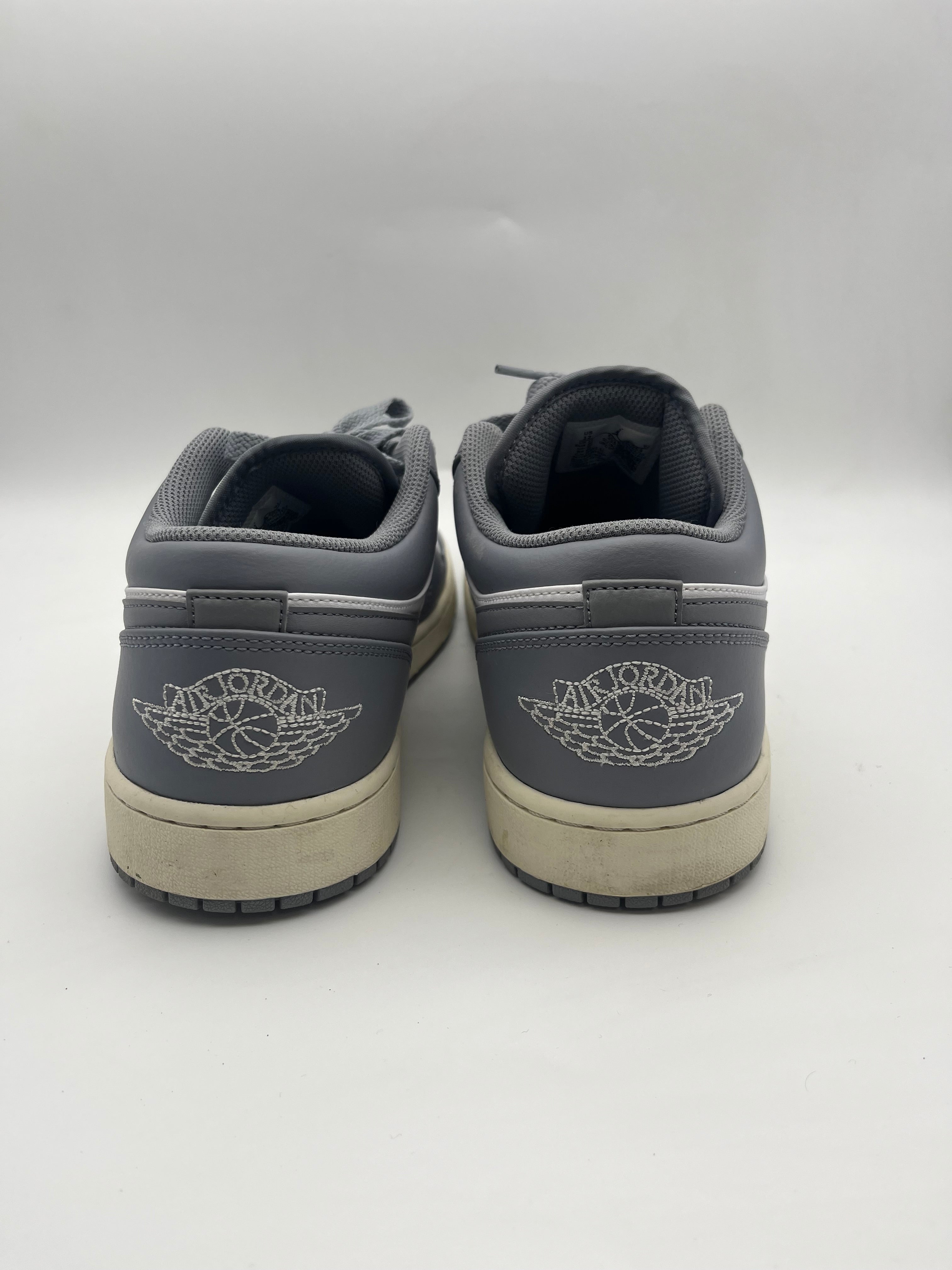 Használt - Jordan 1 Low Stealth (46)