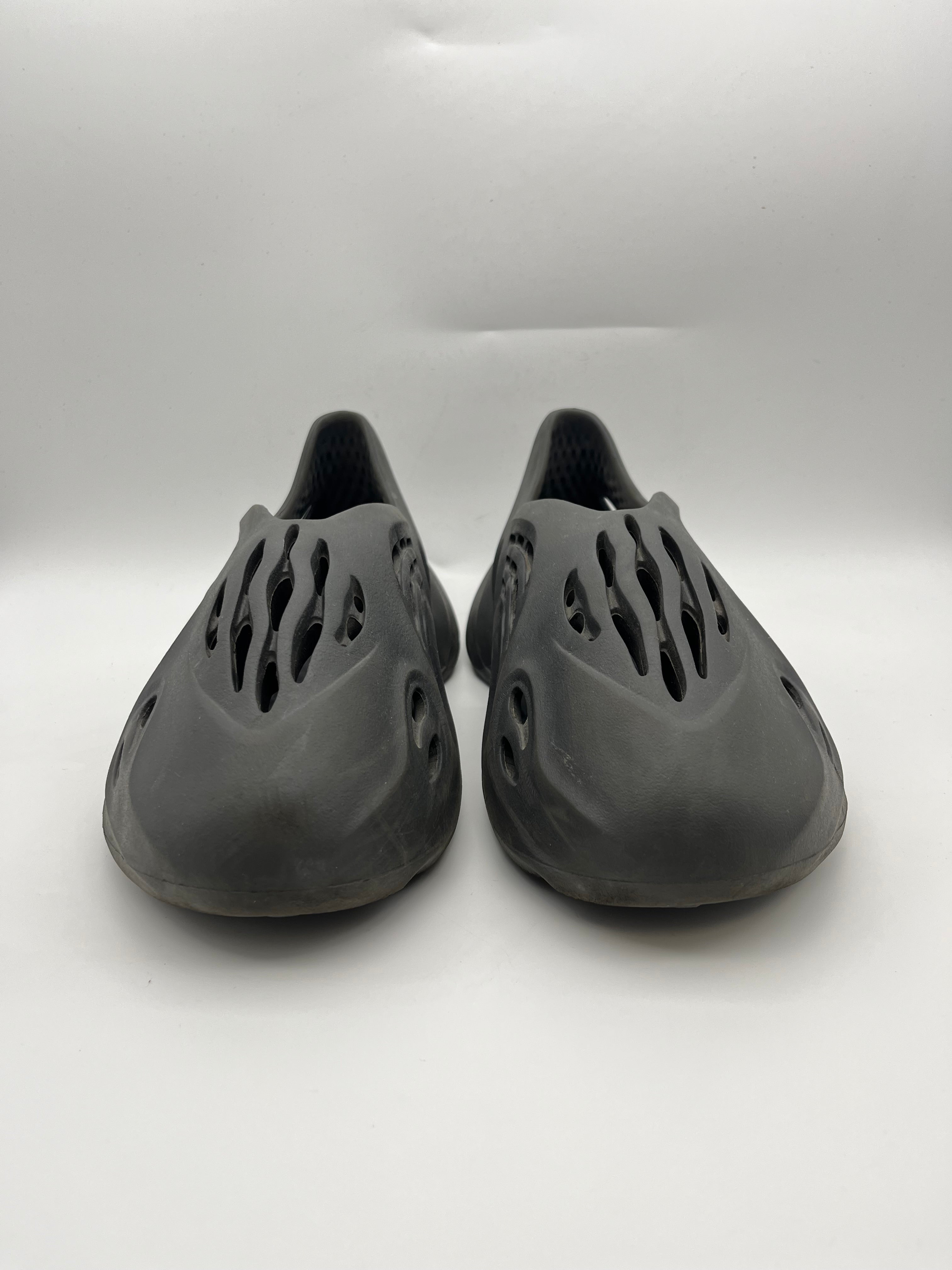 Használt - Yeezy Foam Rnnr Onyx (46)