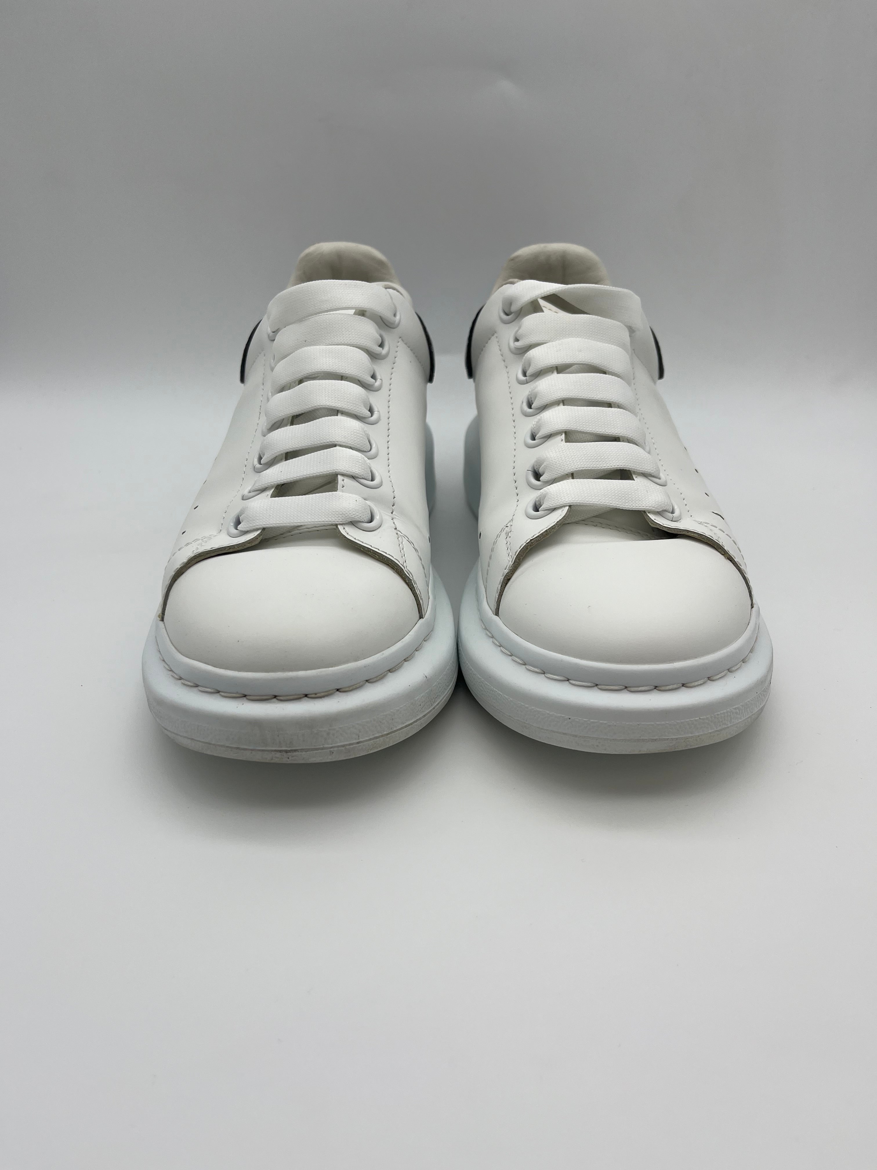 Használt - Alexander McQueen Blue Hologramm (39)