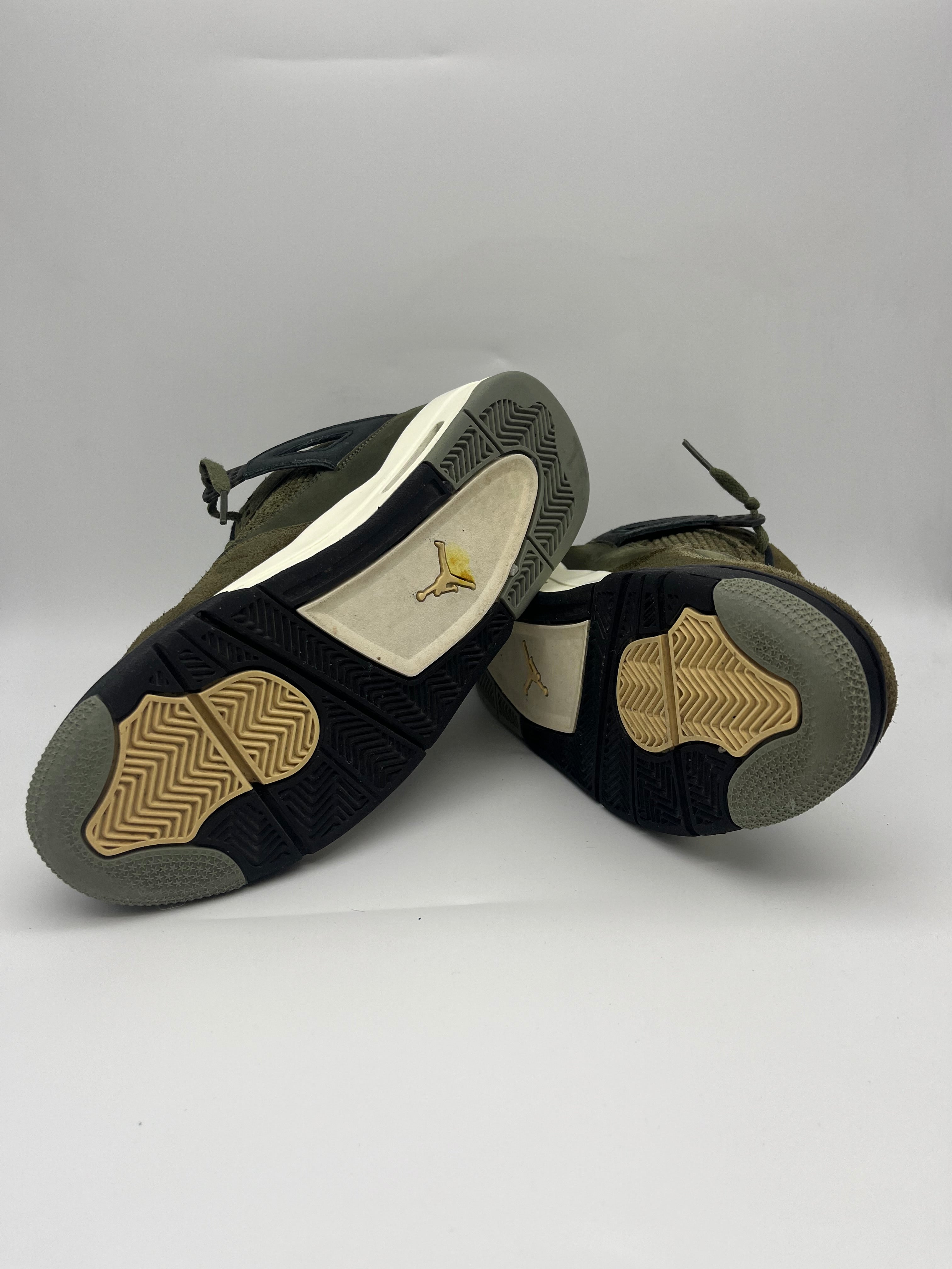 Használt - Jordan 4 Olive (43)