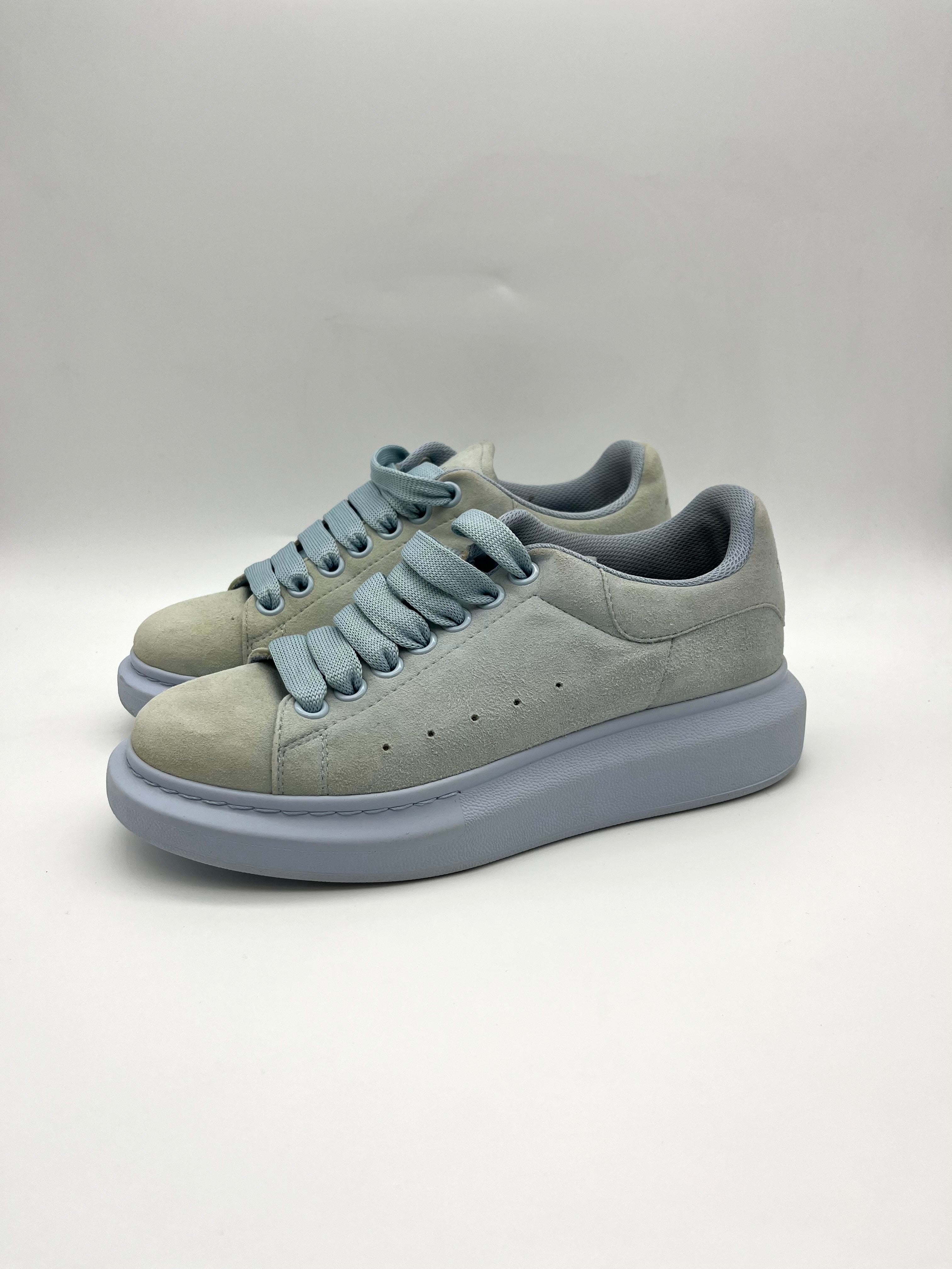 Használt - Alexander McQueen Blue Suede (38)
