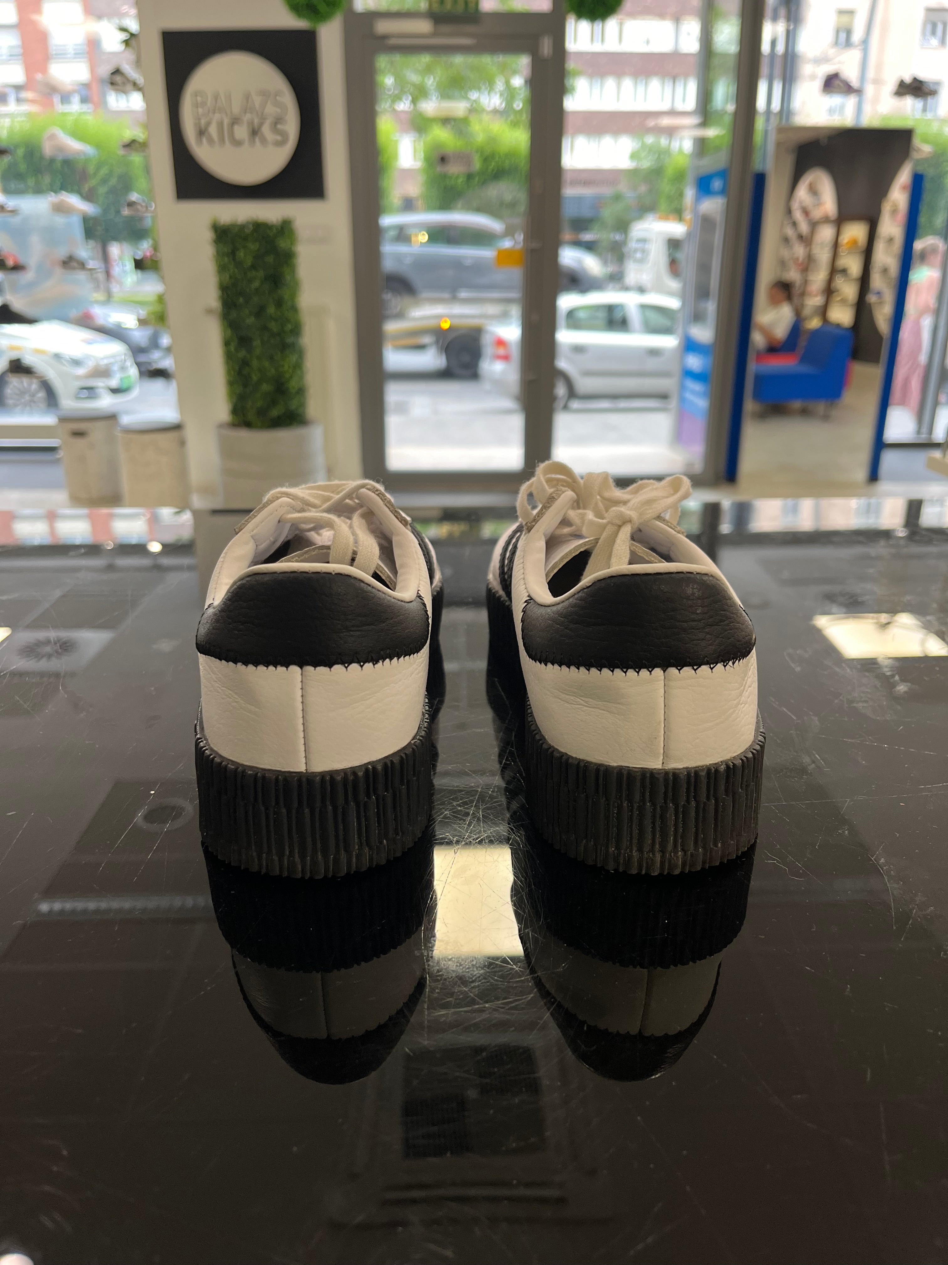 Használt - Adidas Samba Platform