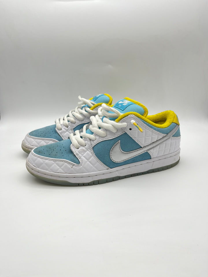 Használt Nike Dunk SB FTC Lagoon Pulse cipő.