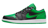 Air Jordan 1 Low Lucky Green fekete és zöld bőr cipő.