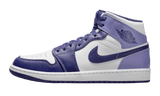 Air Jordan 1 Mid fehér és lila színű sportcipő.